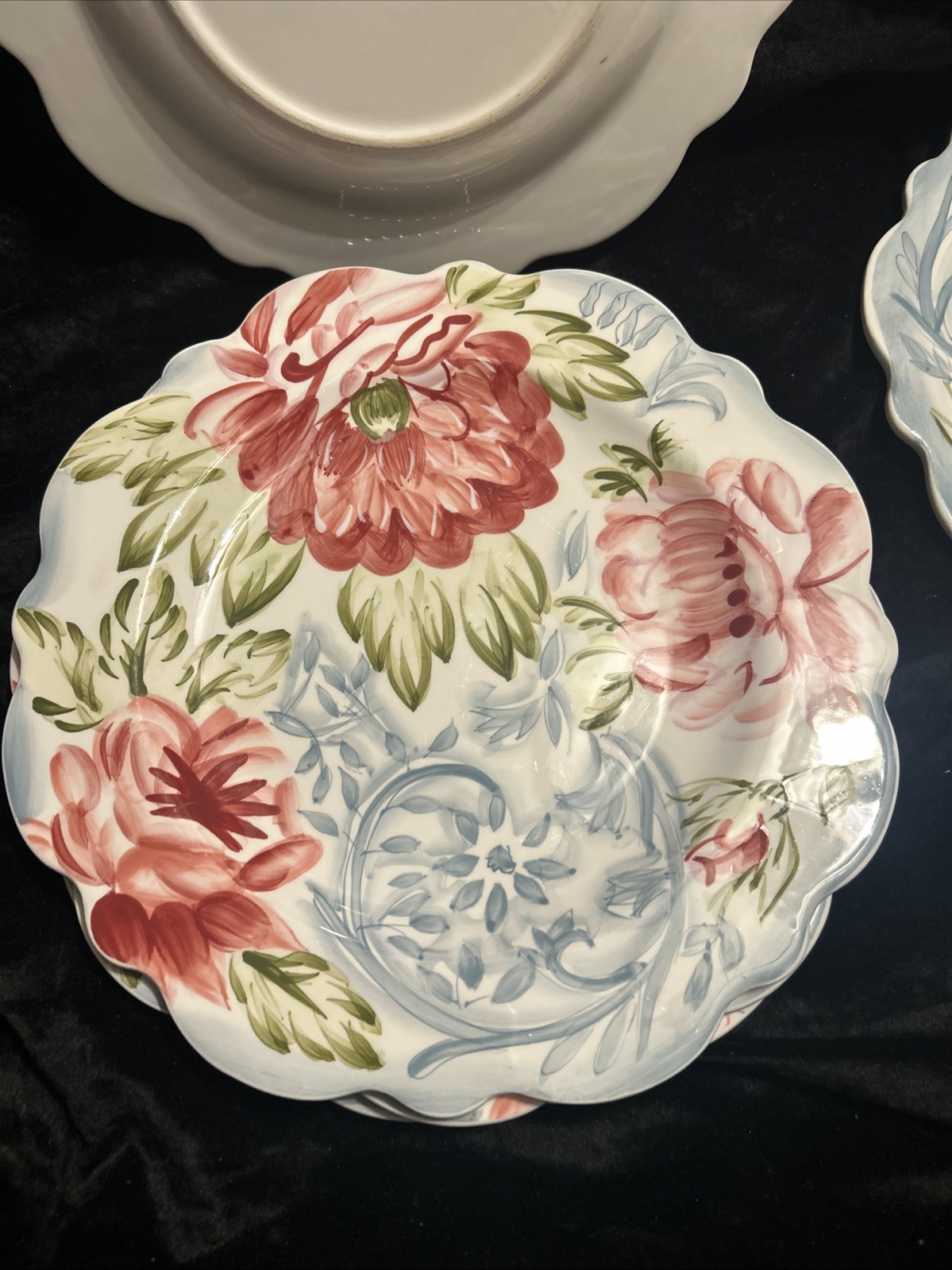 Set Of 5 Rosalace By Jay 11″ Dinner Plates Scalloped Pink Blue Flower Motif #1