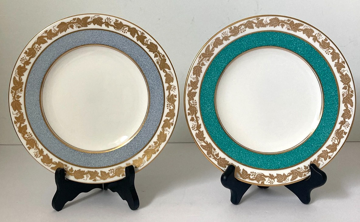 Vintage WEDGWOOD BONE CHINA Made in England 8 1/8″ SALAD PLATES Gold Trim SET 2