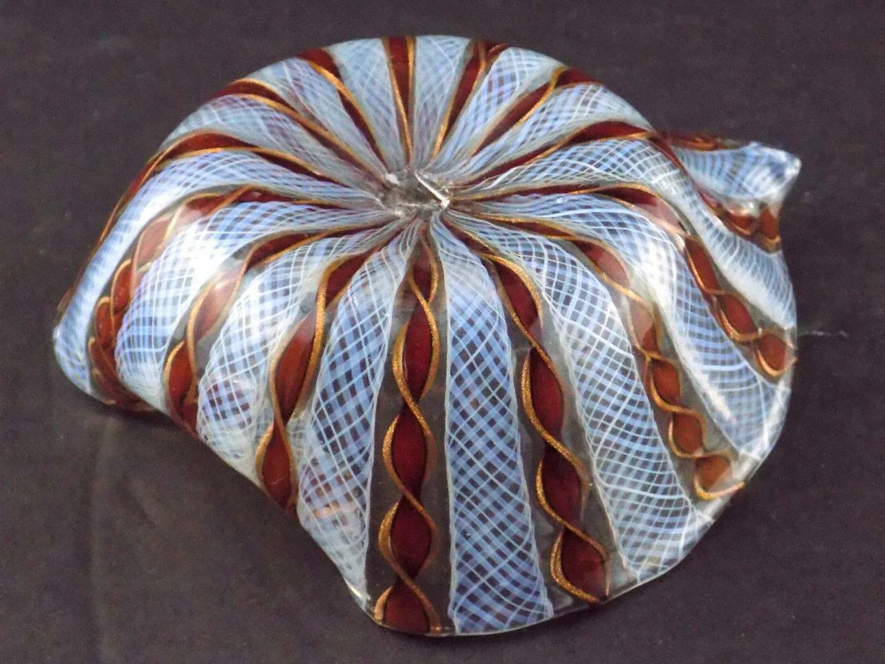 Avventurina Technique Art Glass Lipped Trinket Dish White Lattice Work