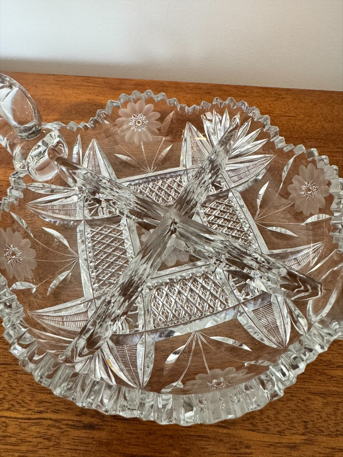 Pretty Vintage Cut Glass Divided Relish Dish with Handles – Starburst 11″x8″