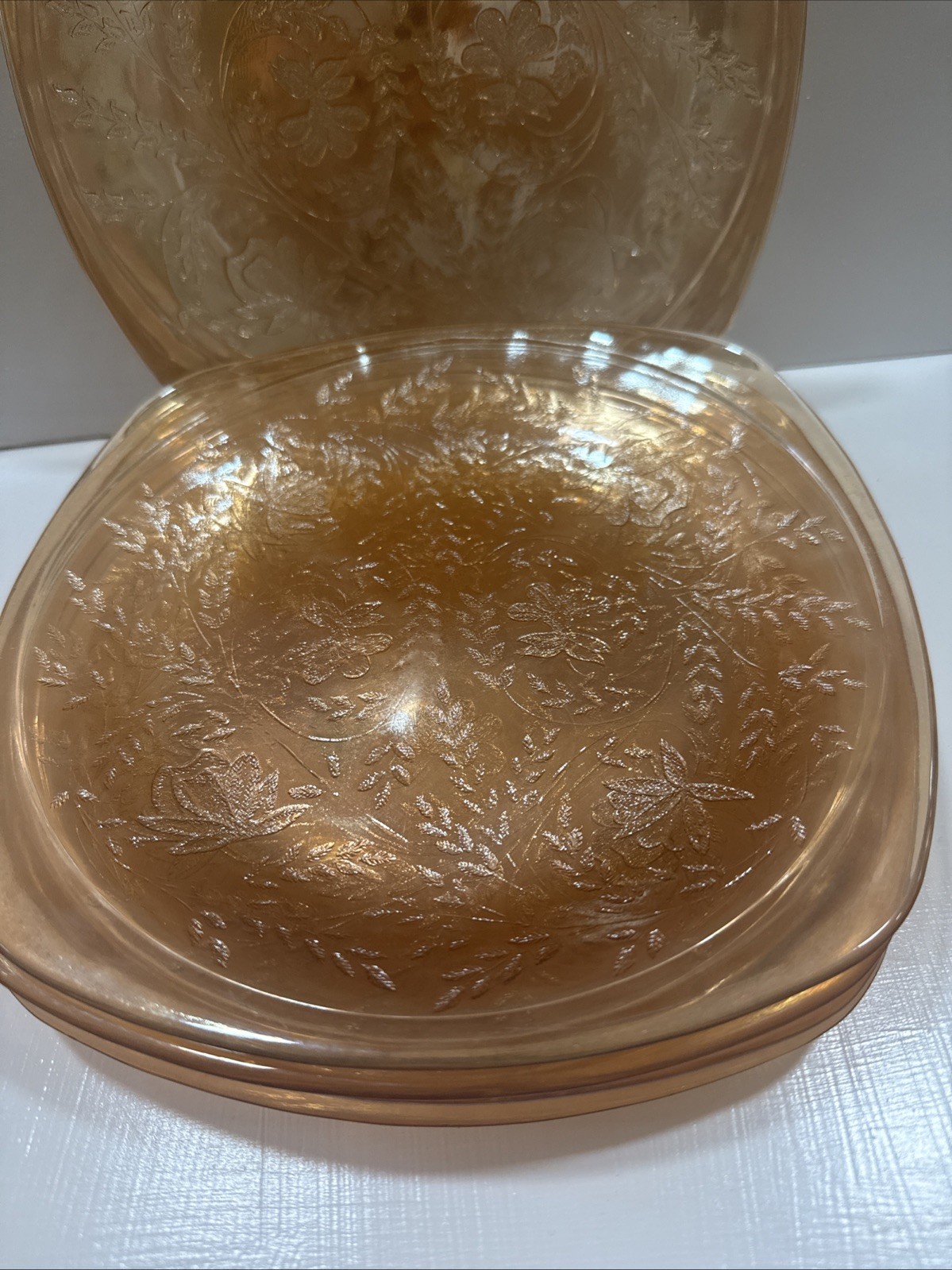 Jeannette Glass Floragold “Louisa” Iridescent Dessert Plates /bowl MCM Marigold