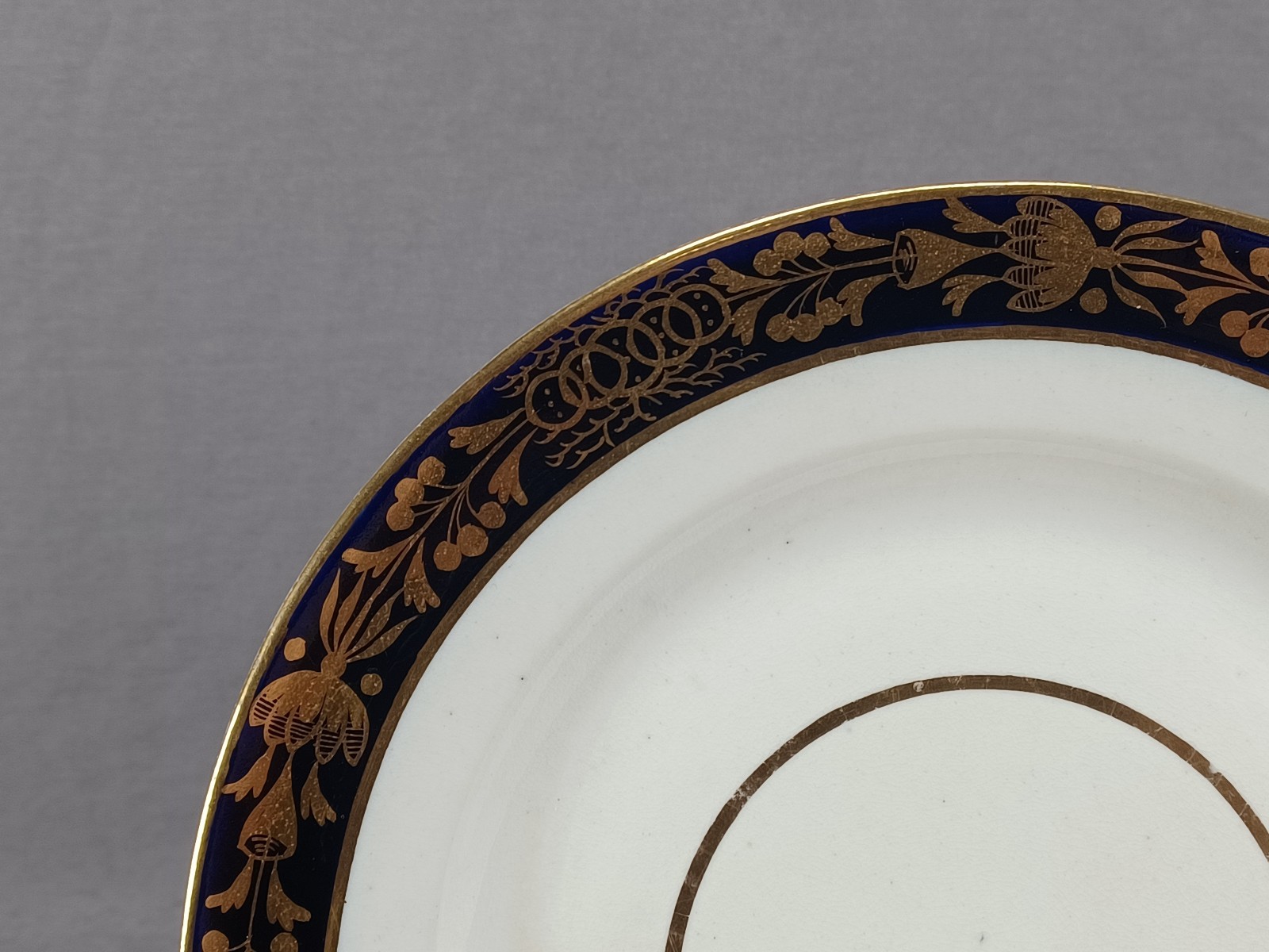 Chamberlain Worcester Gold Floral & Cobalt Border 9 1/8 Inch Plate C1800-1820 B