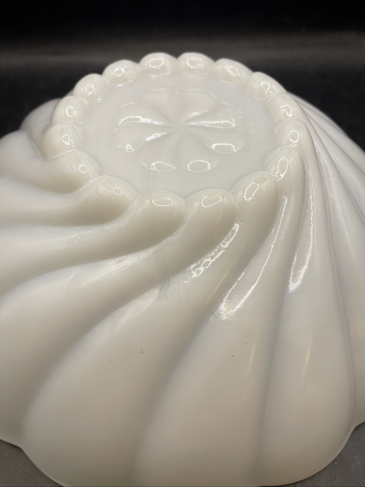 Vintage Milk Glass Fluted Swirl Decorative Serving Bowl 9×3