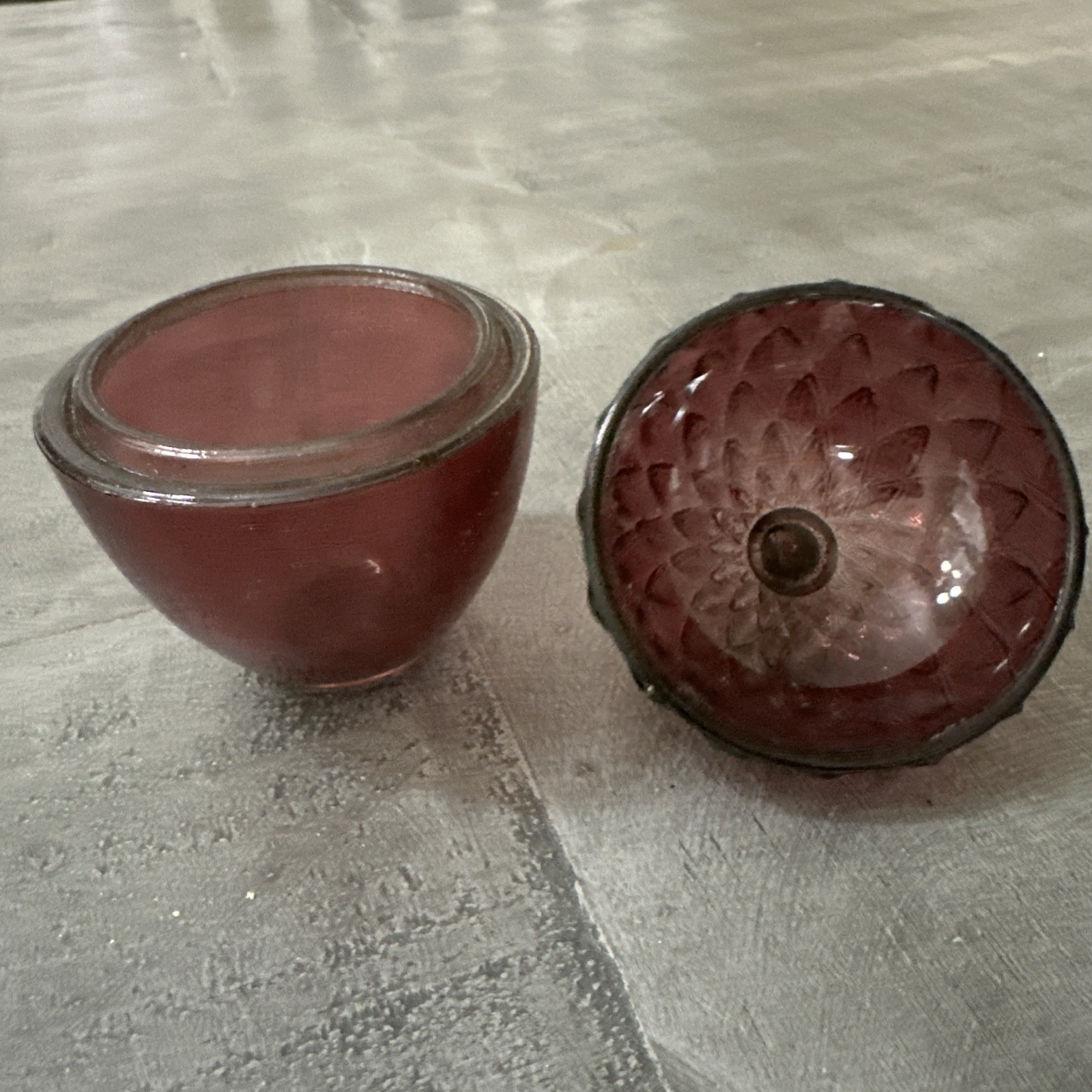 Vintage 4.5” Amethyst Glass Acorn Candy Dish Jar With Lid