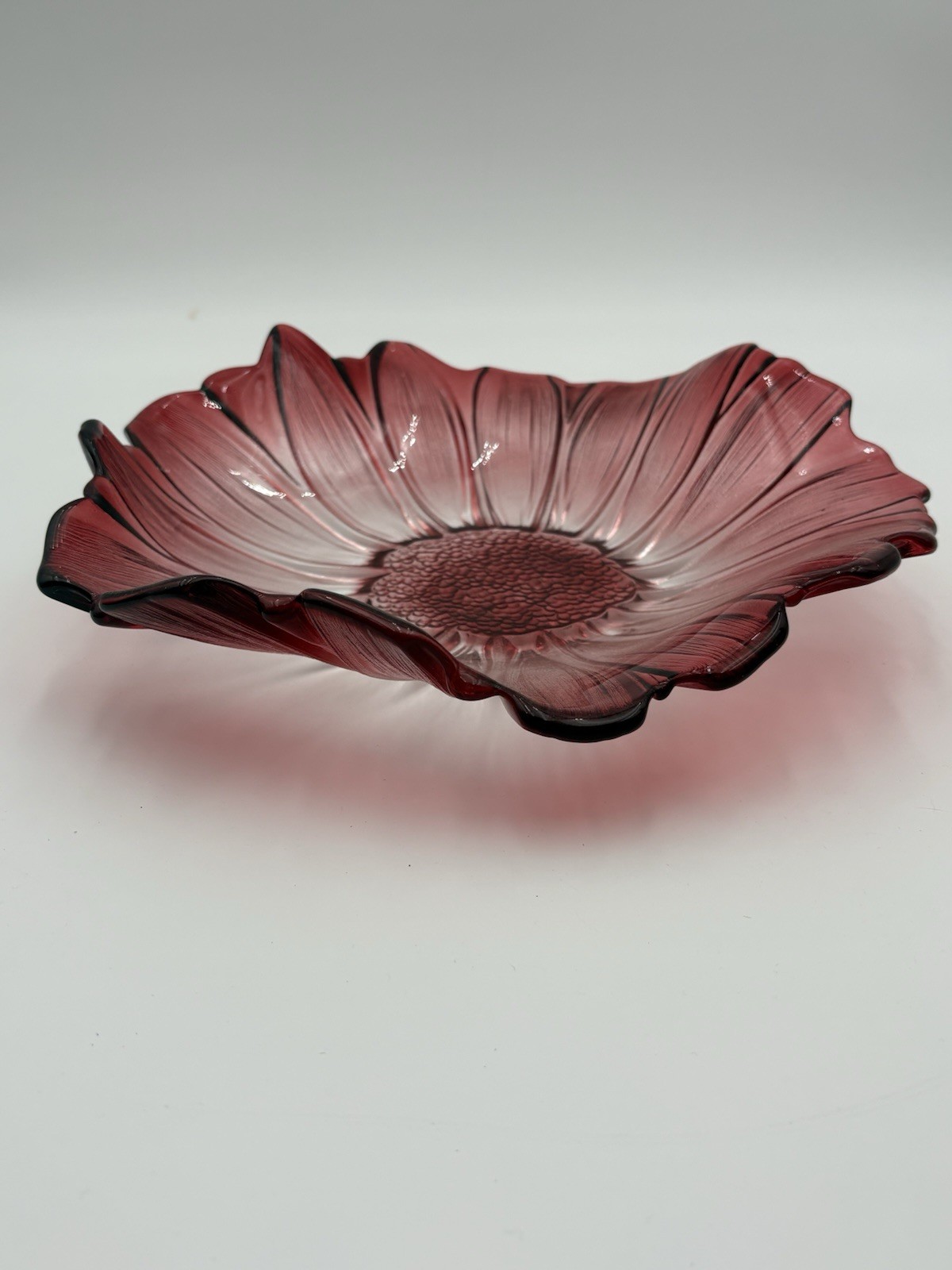 Fifth Avenue Venezia Red Glass Embossed Flower Shape Bowl Centerpiece