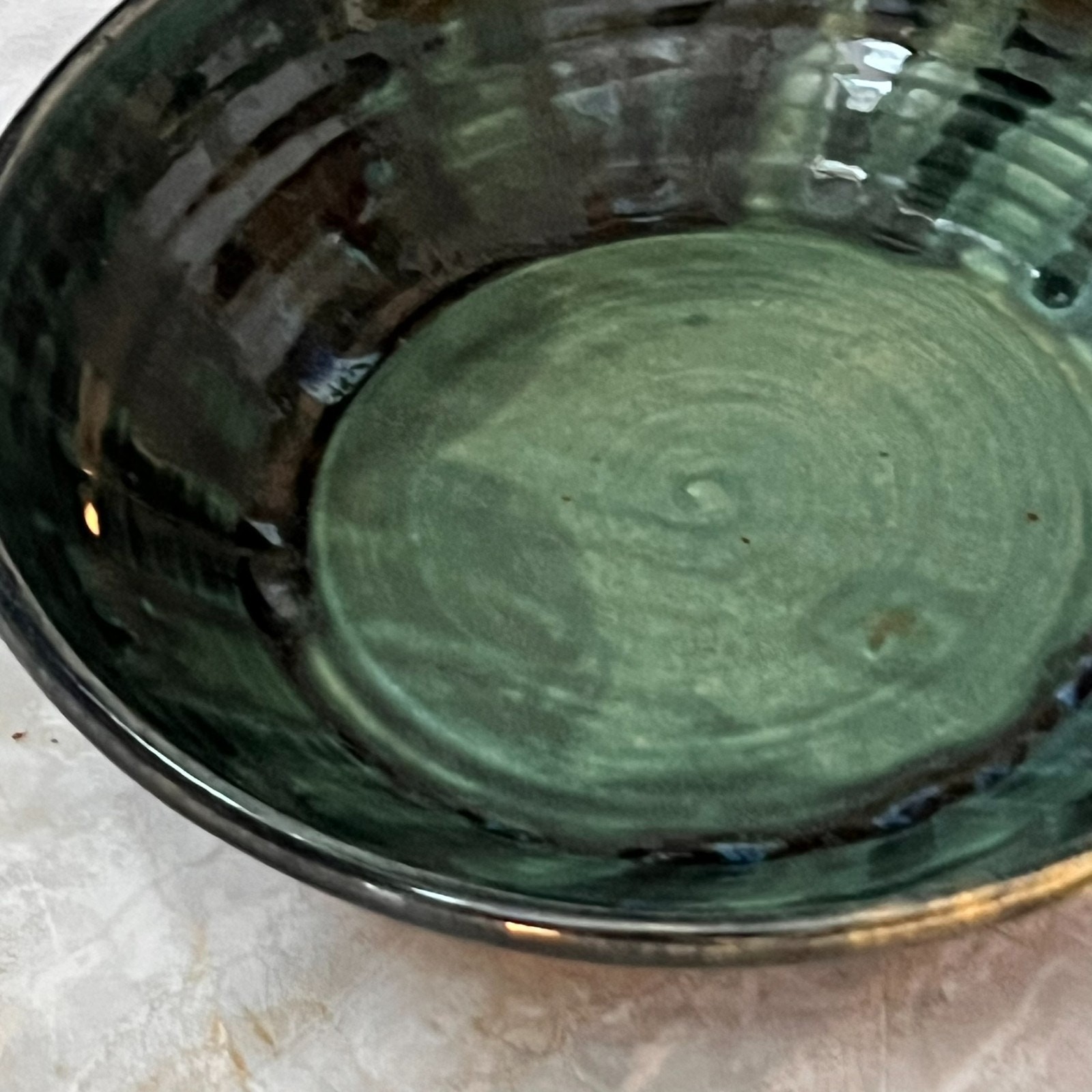 1995 Studio Art Pottery Bowl 11″ Dark Green Glaze Drip Glossy Finish
