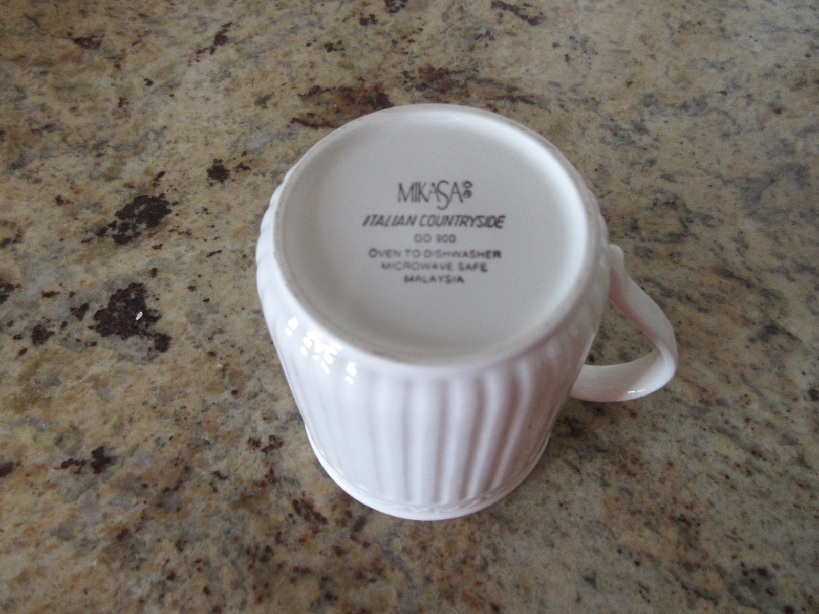 ITALIAN COUNTRYSIDE Mikasa 4 Mugs- 3 ¾” High Excellent Condition (2 Sets)