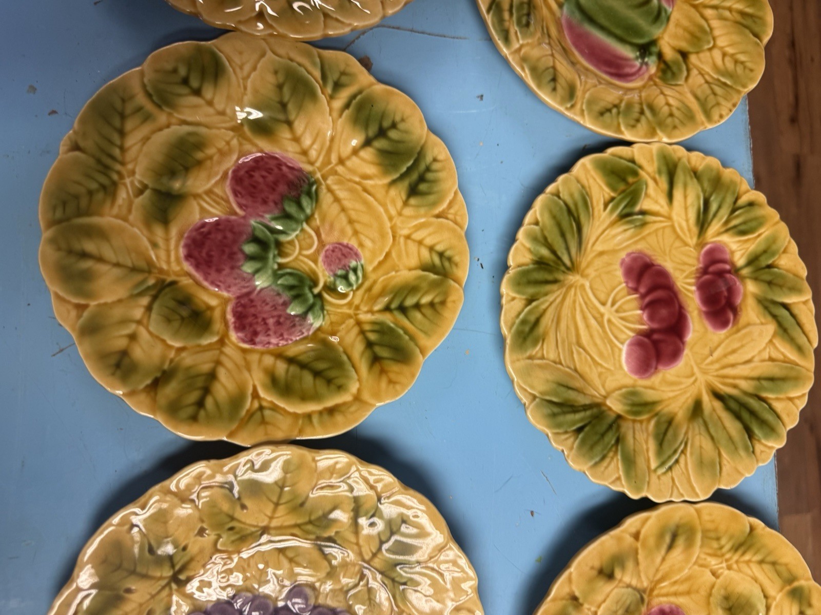 Set 8 Sarreguemines Majolica Hand Painted 7.5″ Fruit Plates & Platter France