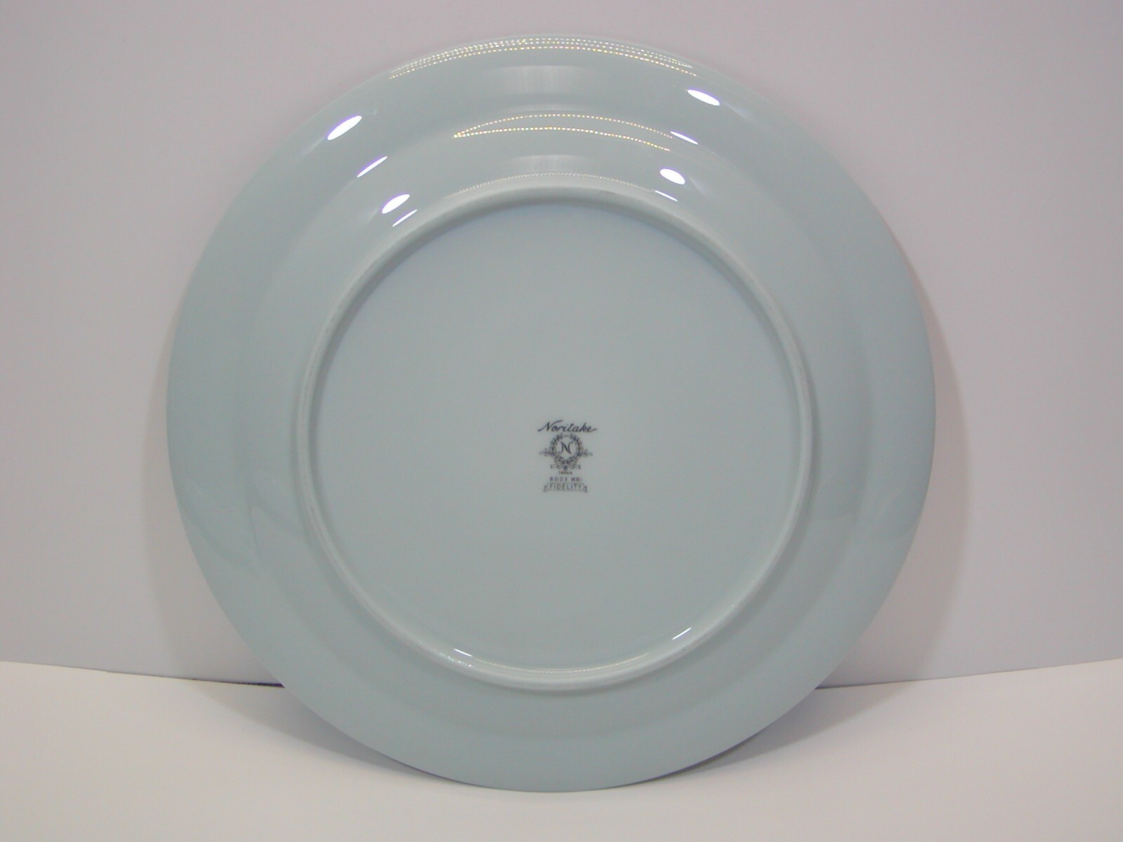 4 NORITAKE FIDELITY 10-3/8″ USED DINNER PLATES 8003 W81