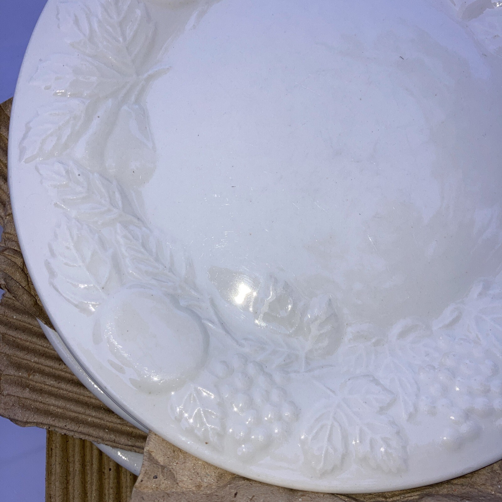 (x11 pcs) Gibson Housewares Salad Plates Embossed Raised Fruit Edge White 7 3/4”