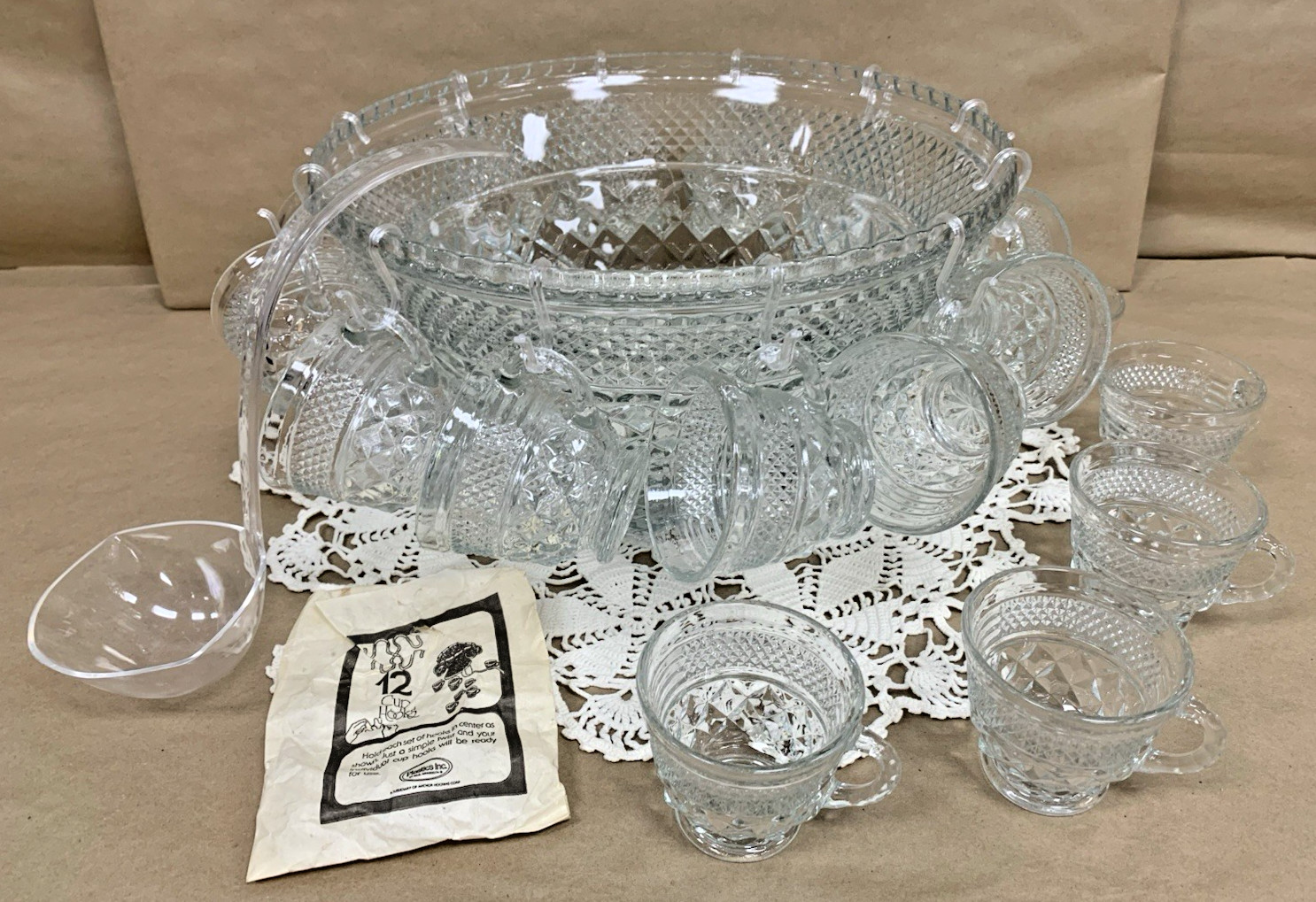 Vintage Anchor Hocking Wexford Punch Bowl Set With 17 Cups Hooks & Ladle