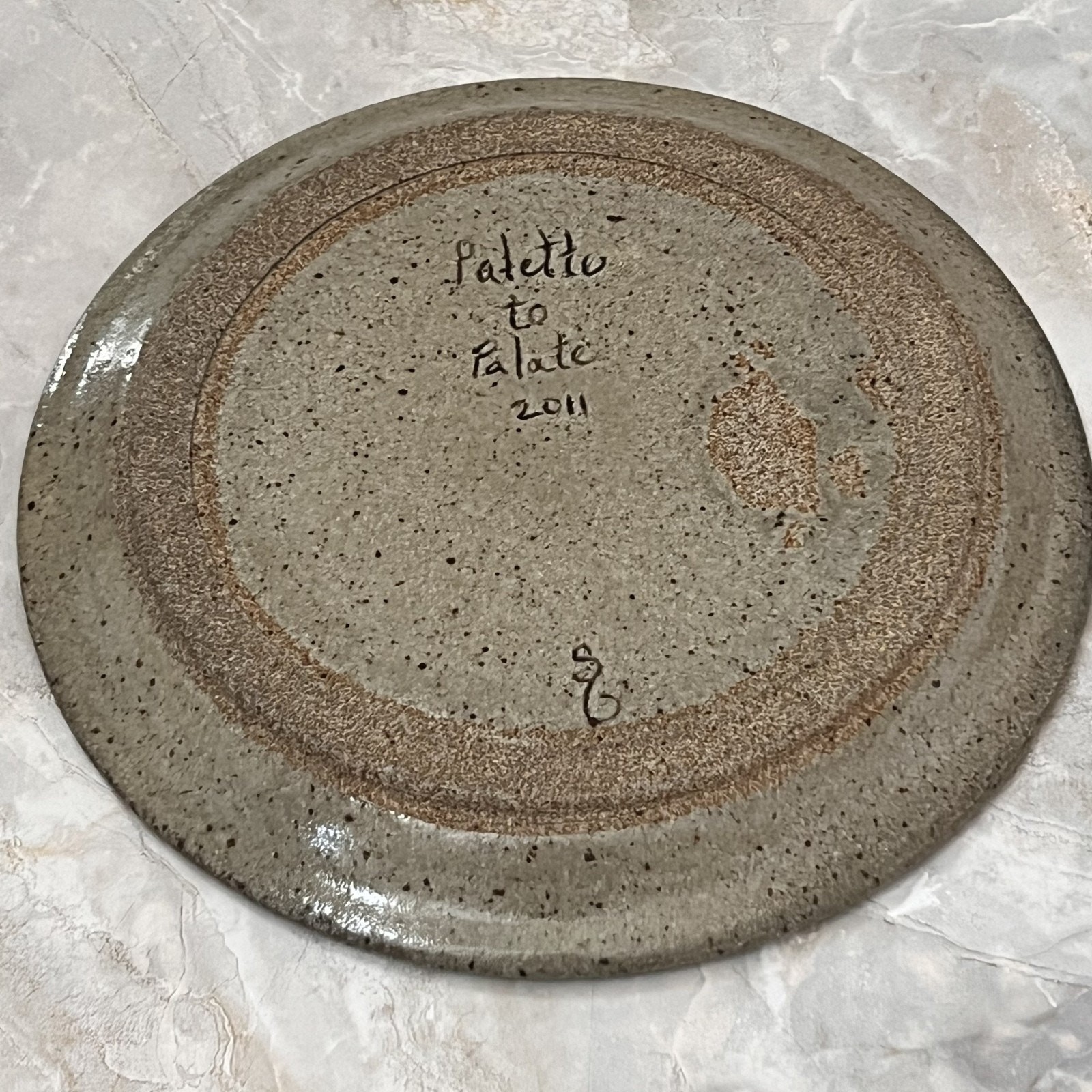 Studio Art Pottery Decorative Plate 8.5″ Hand-Painted Floral Taupe Blue Design