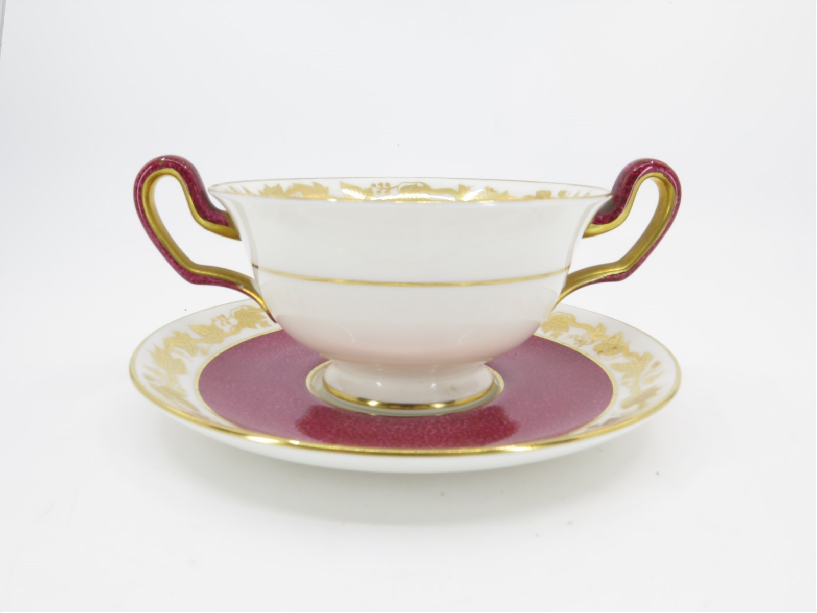 Wedgwood Whitehall Powder Ruby Red 4 Cream Soup Bowls Double Handle & 4 Saucers