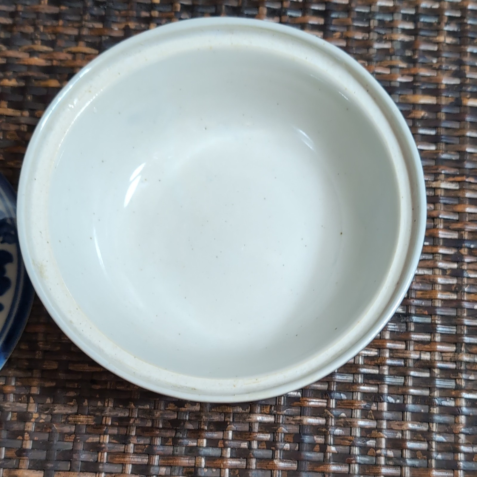 Vintage Blue & White Floral Ceramic Round Covered Dish w/Lid Glossy 3.5 in