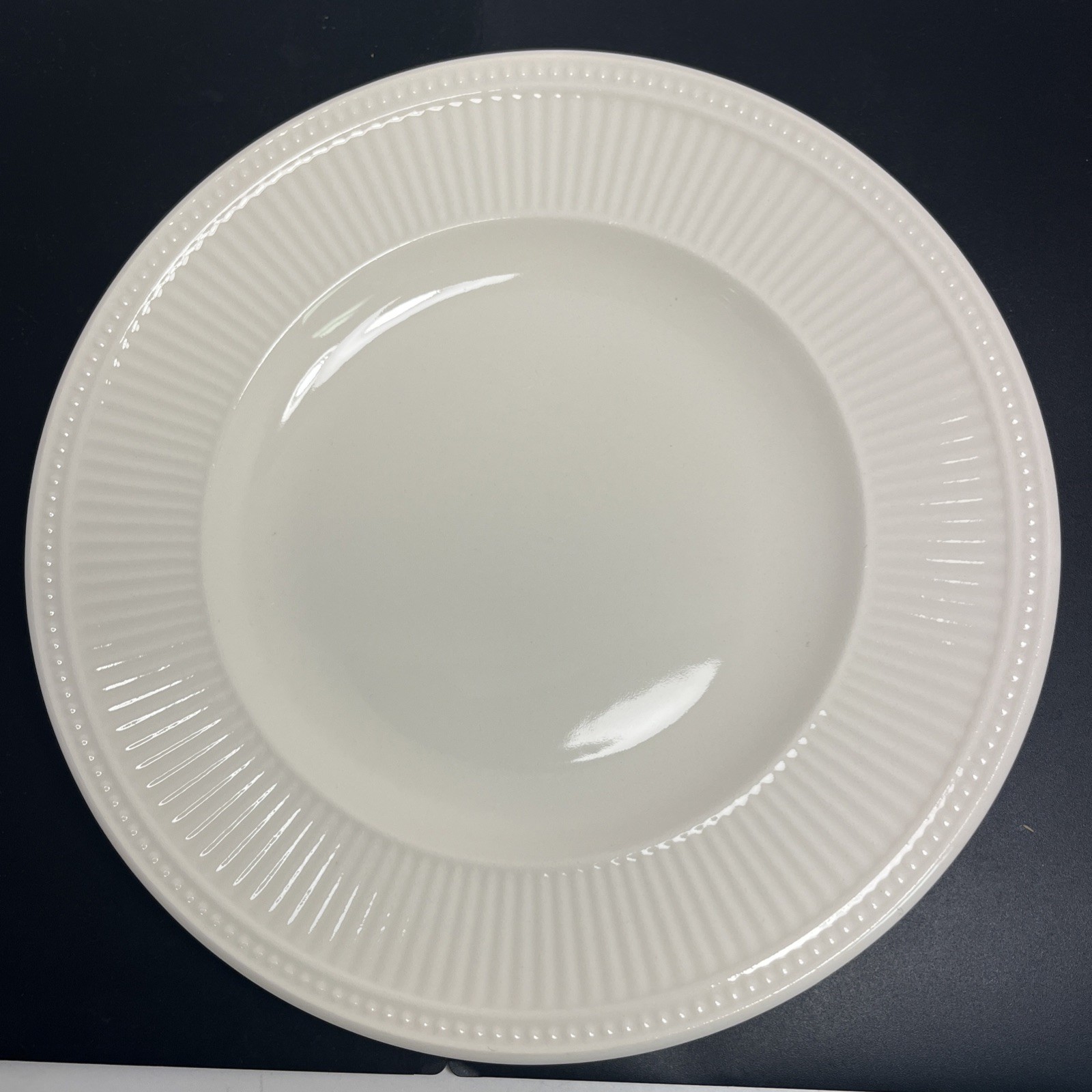 Classic Wedgwood Windsor Pattern 4 Dessert Salad Plates 8” & 1 Dinner Plate 11”