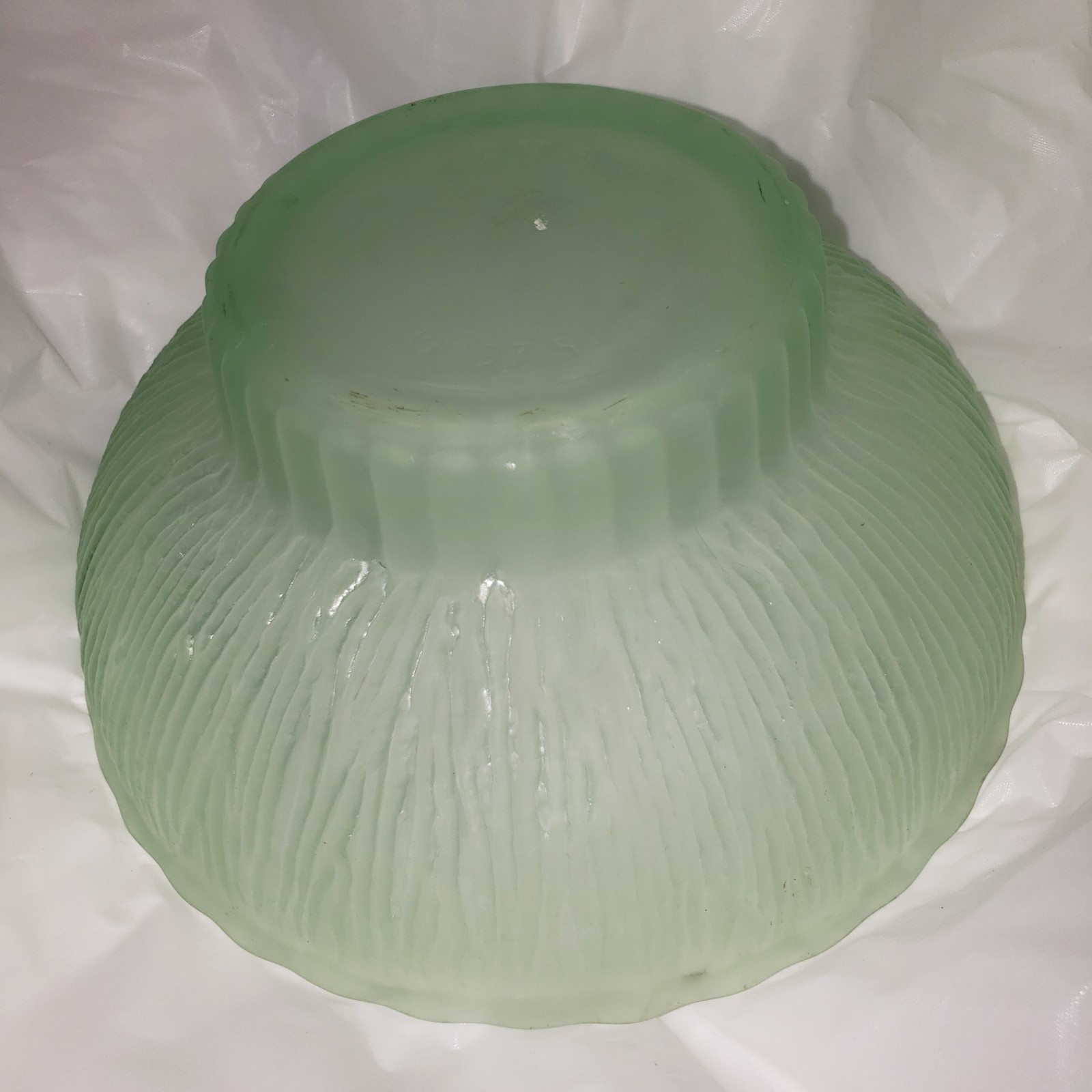 Vintage 1975 FTD Green Glass Footed Bowl Candy Dish 6 3/4”