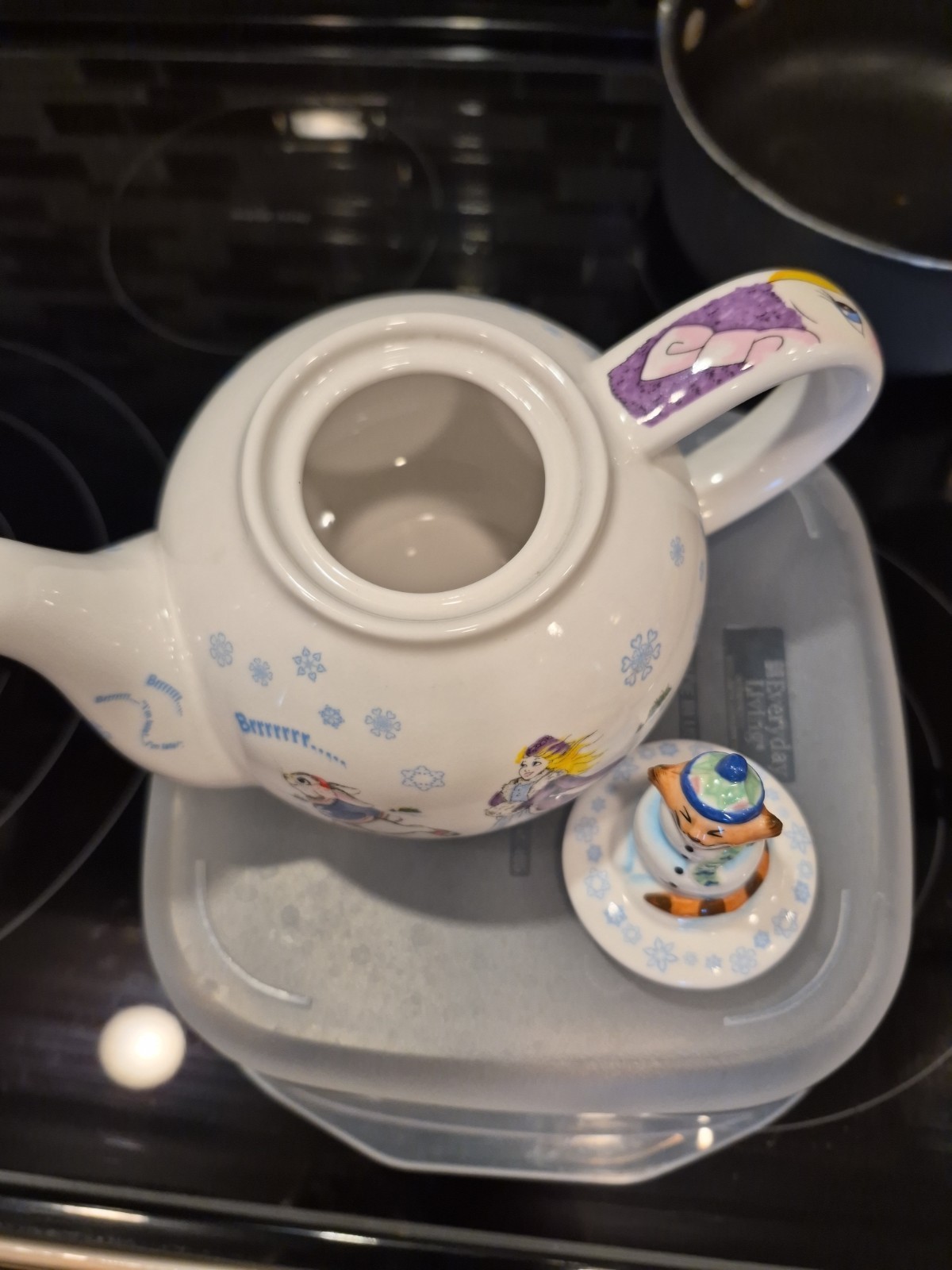 DISNEY PAUL CARDEW Teapot Alice in Winterland Designed in England