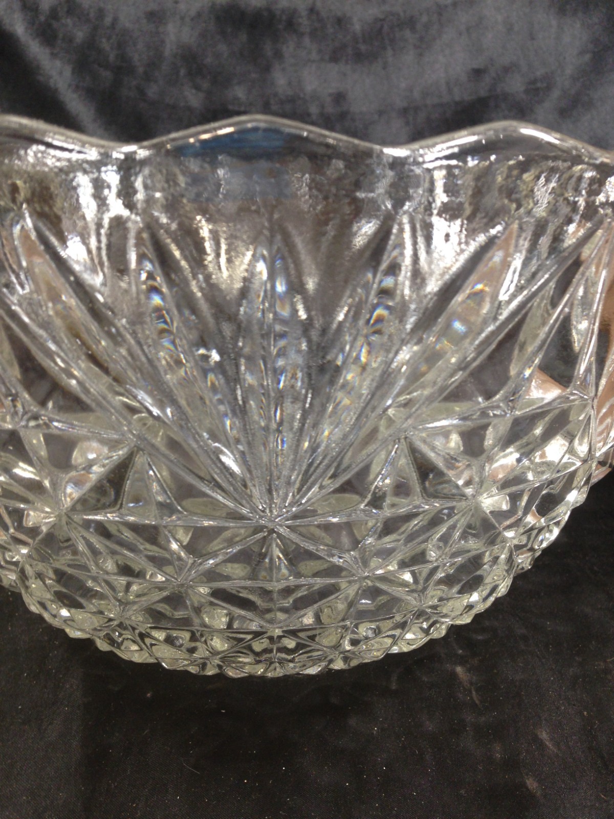 Vintage 1970s Anchor Hocking Arlington Clear Glass Punch Bowl 12″ x 6.25″
