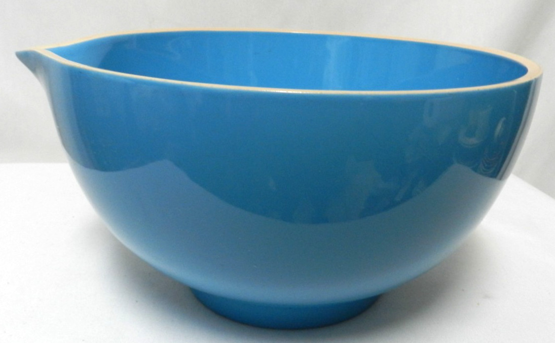 Ravinia Set 3 Spouted Nesting Bowls Mixing Baking yellow orange blue Dish Micro