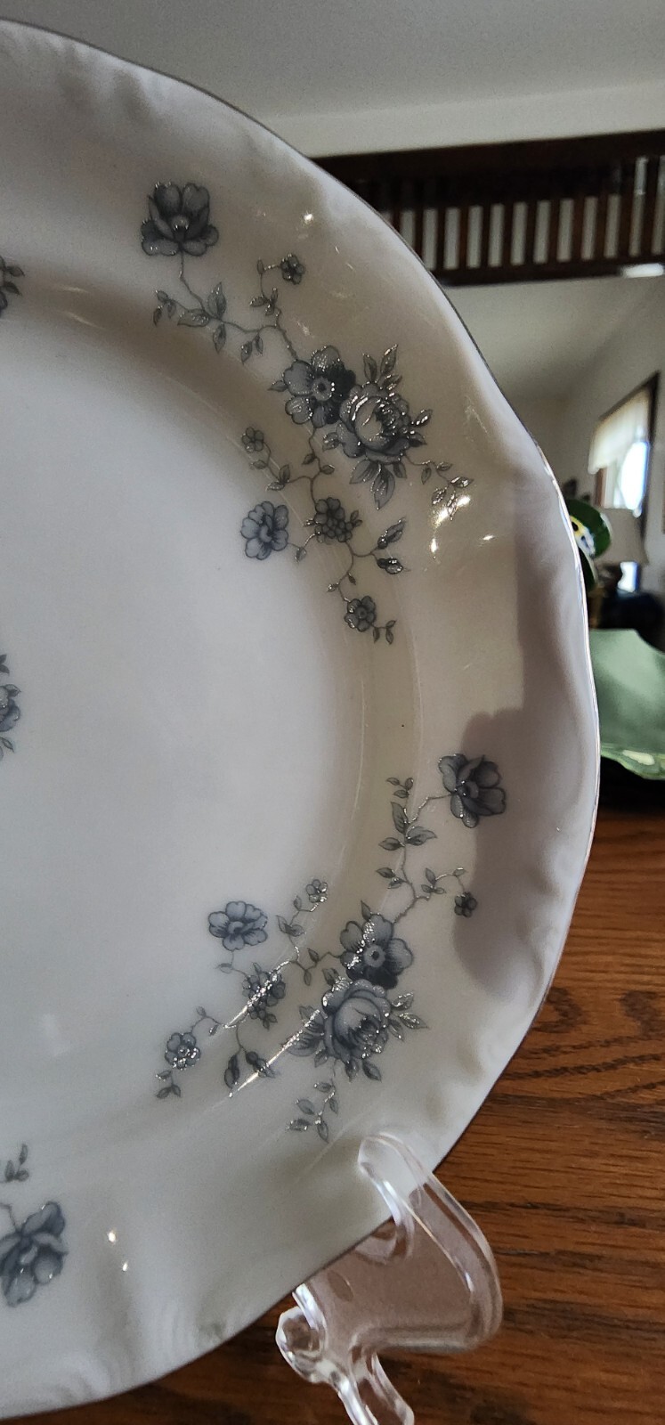 Blue Garland Dessert Bread Plates 6″ (pairs) Johann Haviland White Blue Platinum
