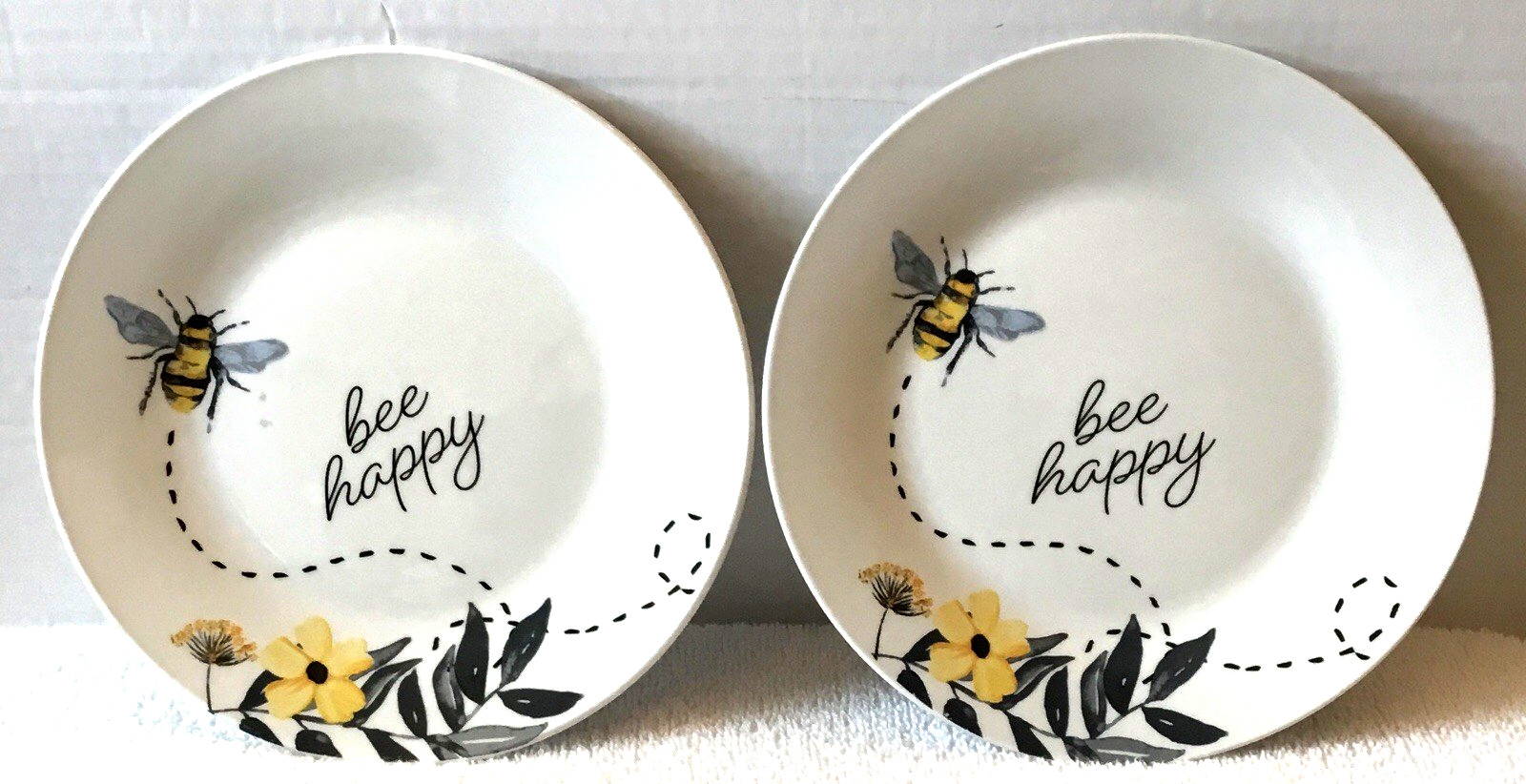 Royal Norfolk honey bee pattern 8″ plate set of 2