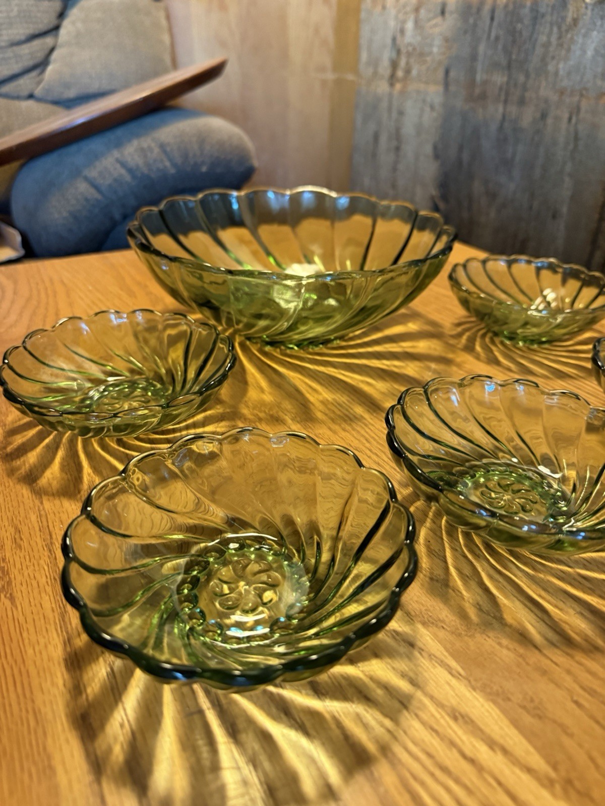 Vintage Green Swirl Pressed Glass Berry Bowl Set Large Serving Bowl 6 Pc