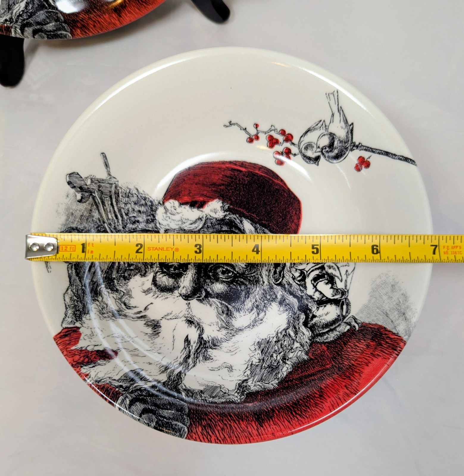 Royal Stafford Old Saint Nick Santa 7″ Christmas Soup Bowl Carly Dodsley HTF