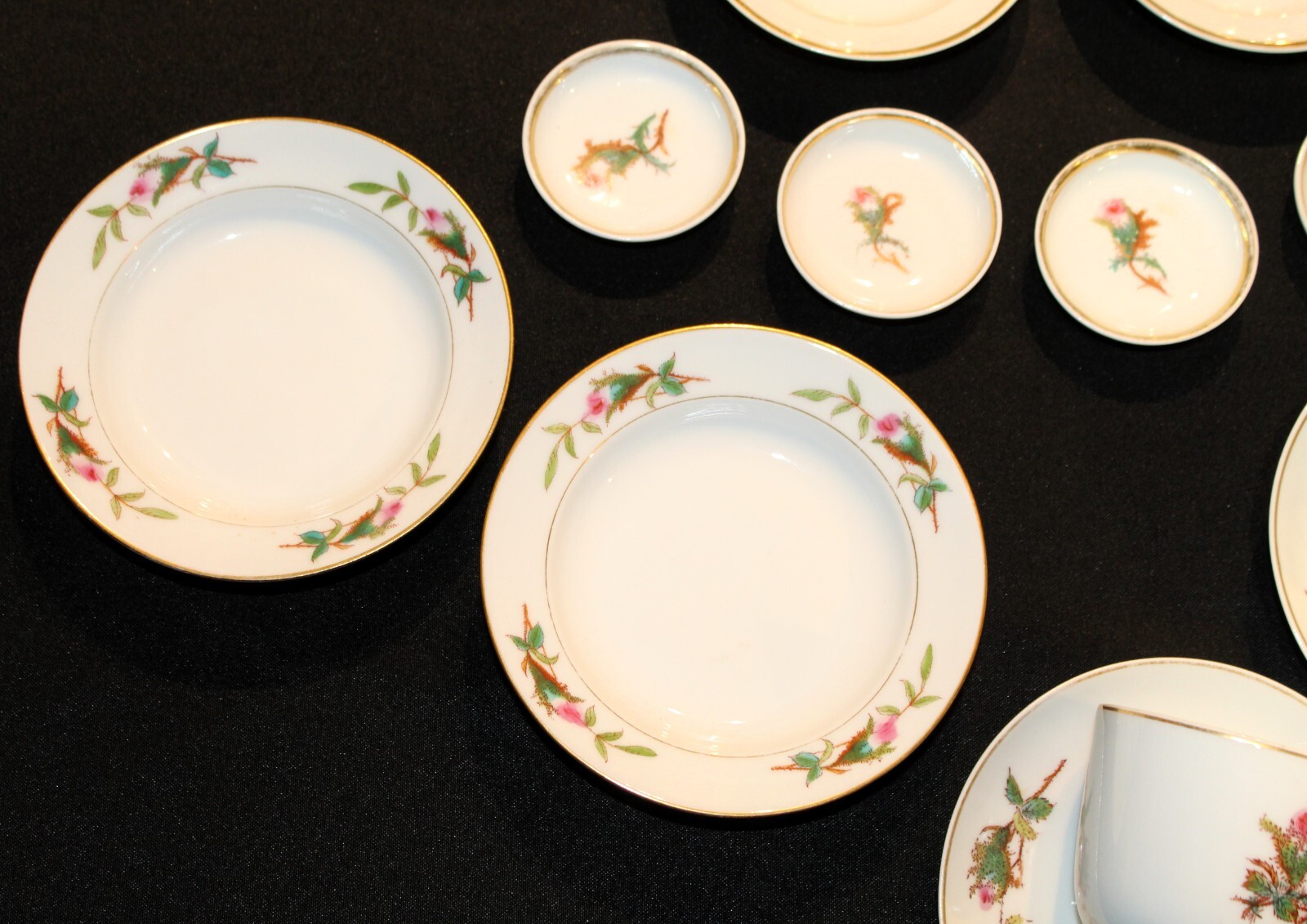 Haviland & Co Limoges Moss Rose Antique Twelve Piece Set