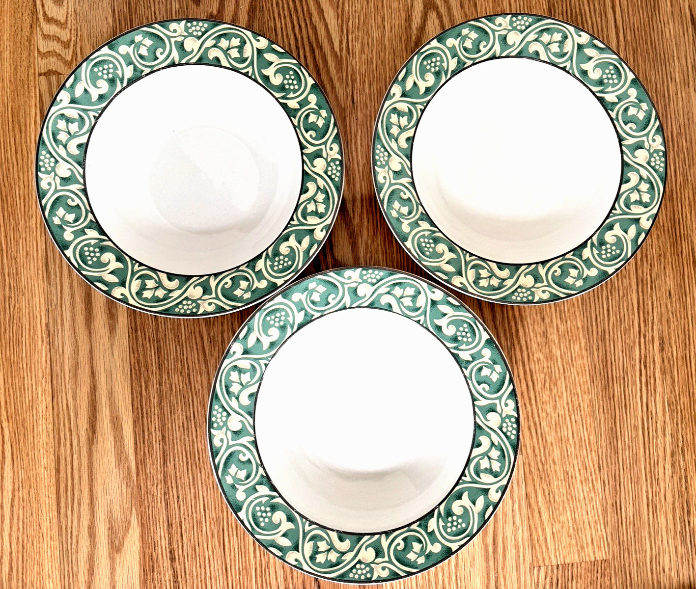 Sango PAVILLION 4856 Large Flat Rim Soup Bowls 9″ Green/Tan Scroll Set of 3