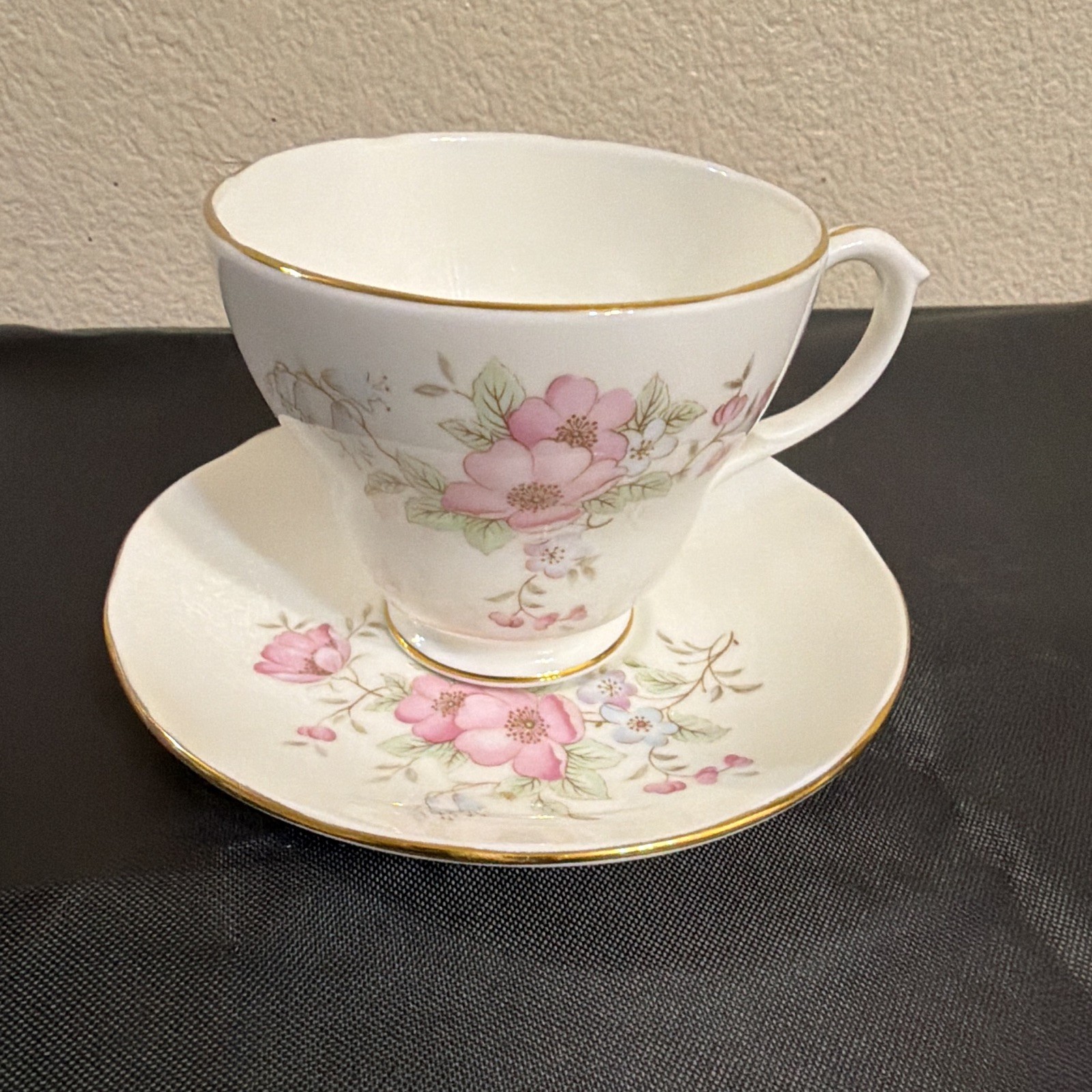 Royal Winchester Bone China Floral Tea Cup & Saucer Set, Gold Trim