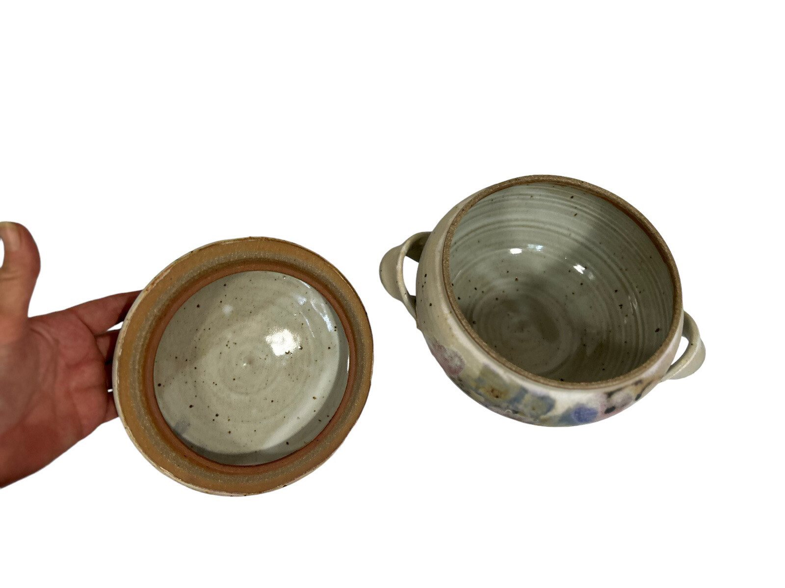 Medium Hayes Art Pottery Bean Pot W/Lid Tan, Red, Blue Drip Color~ Signed