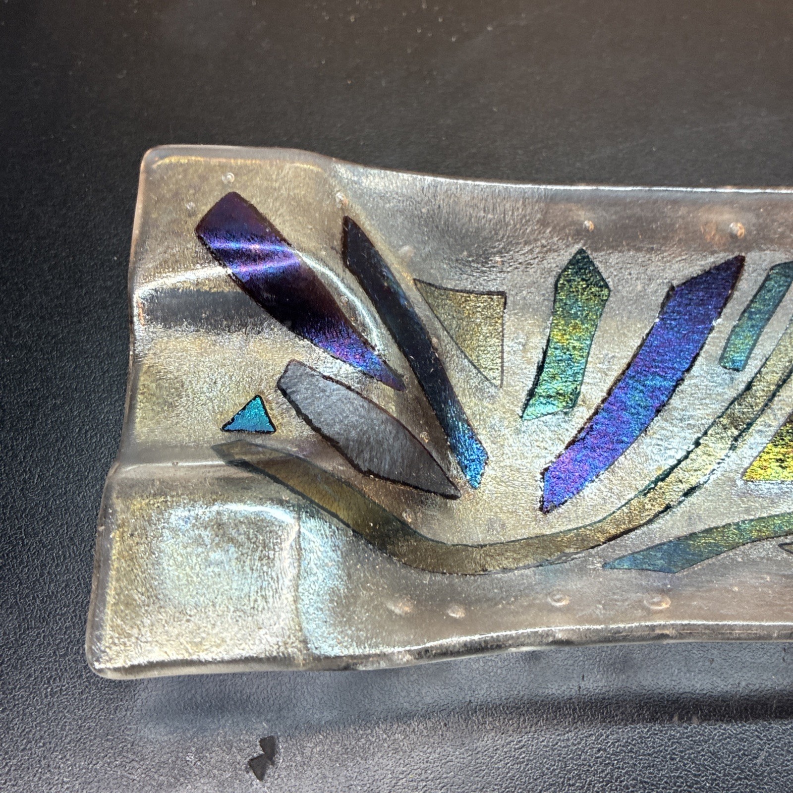 KURT MCVAY SIGNED STUDIO ART GLASS IRIDESCENT DICHROIC FUSED DISH