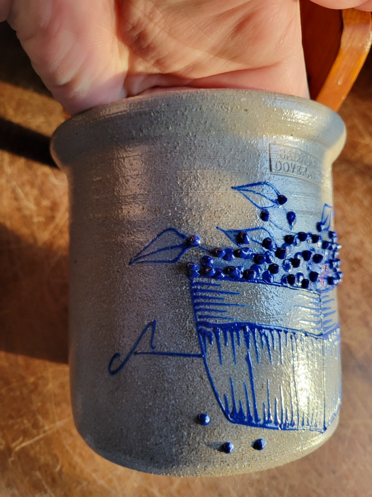 Salmon Falls Stoneware Pottery Crock Blueberry Basket 1988 With Decor Wood Chair