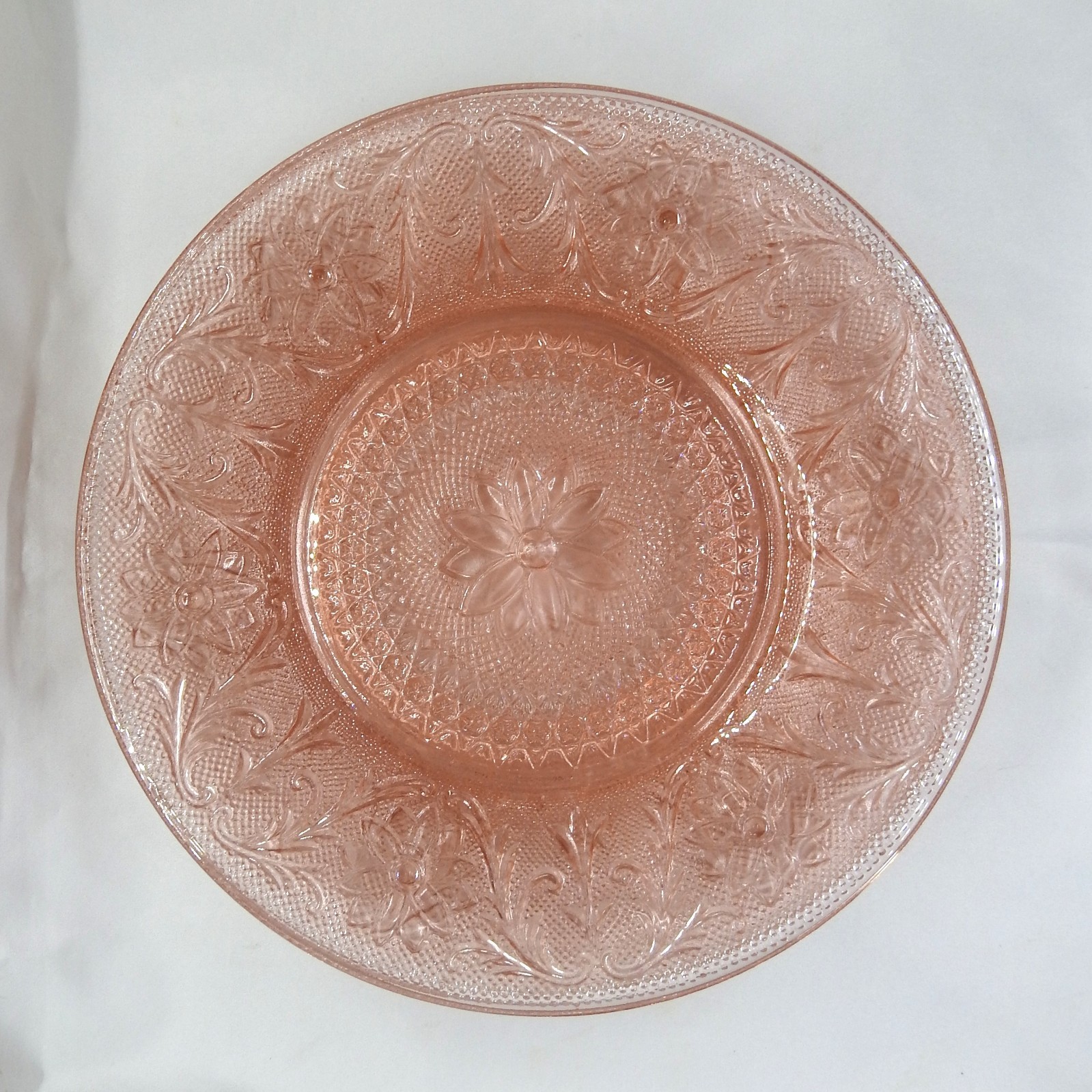 Set 4 Tiara PINK Sandwich Indiana Glass 10 3/8″ Round DINNER PLATES EUC