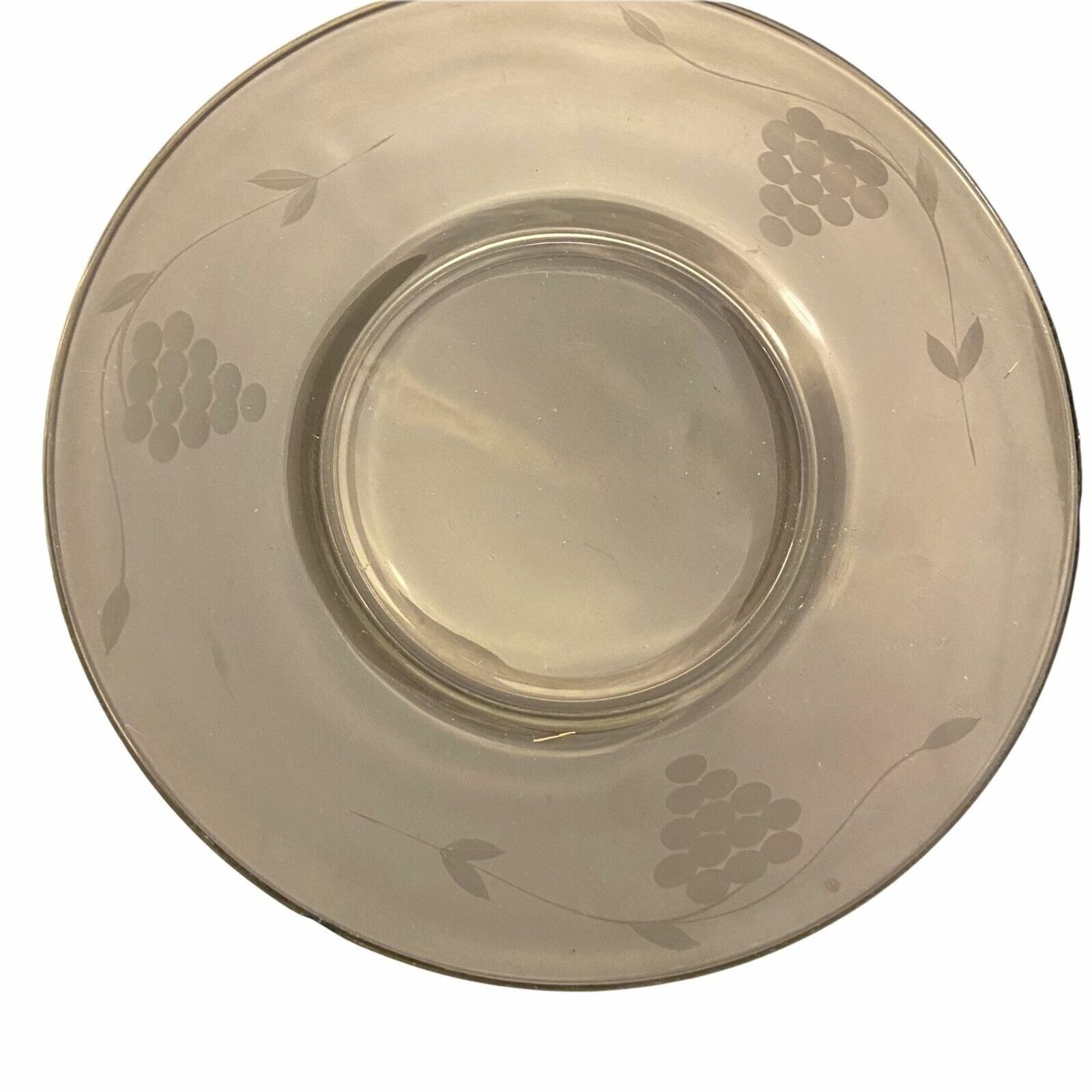 #4117 Etched clear glass Vtg salad plates grapevine pattern