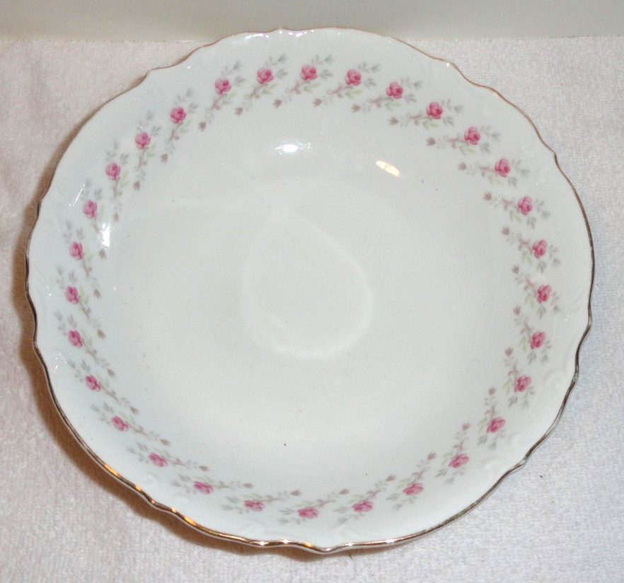 MARY ANNE PATTERN BY LOVELY FINE CHINA SERVING BOWL #3828 abt 9 1/8 x 2 1/4 in