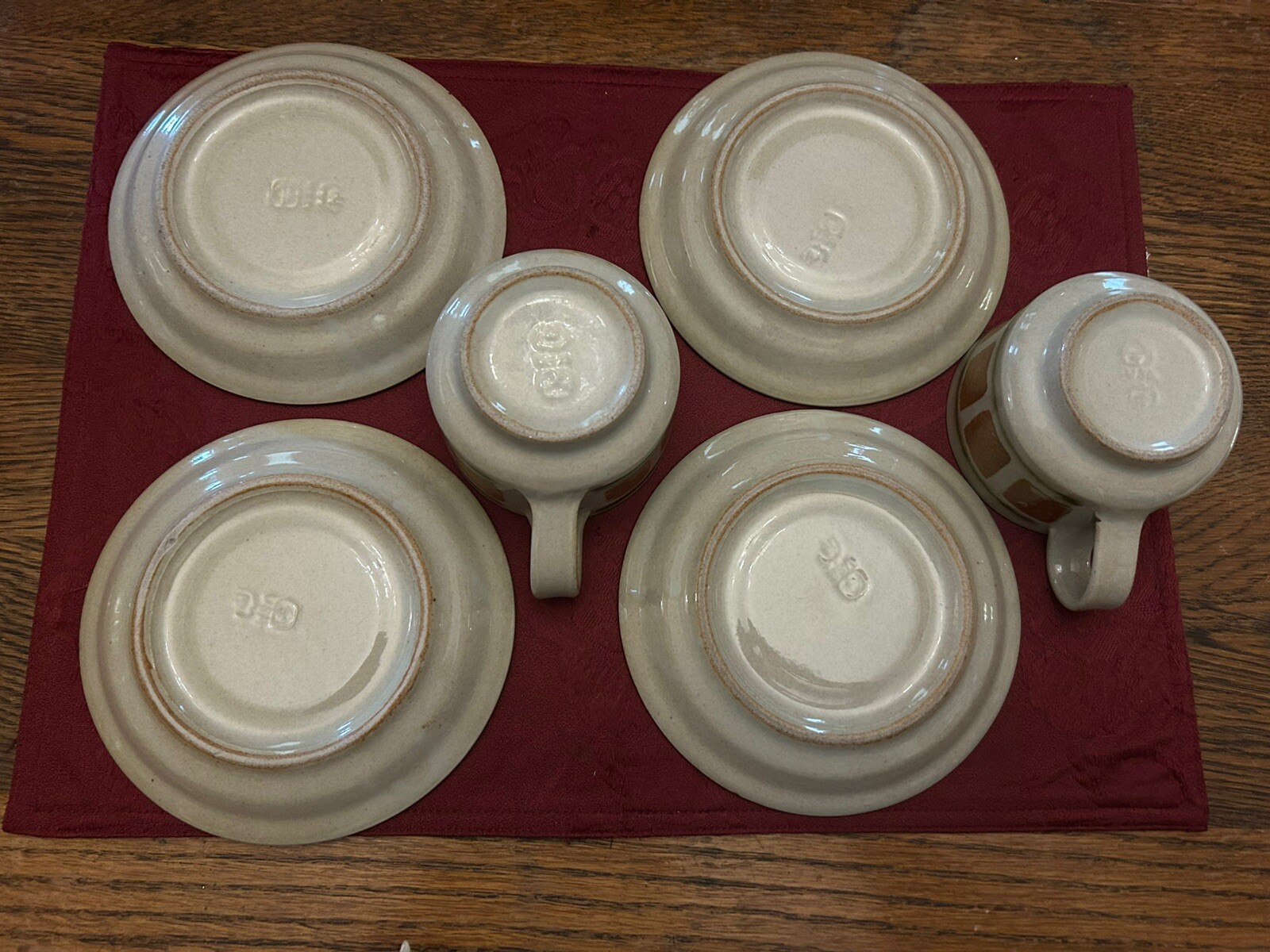 Stoneware 4 Saucers 2 Cups With Rings Brown Tones With Green