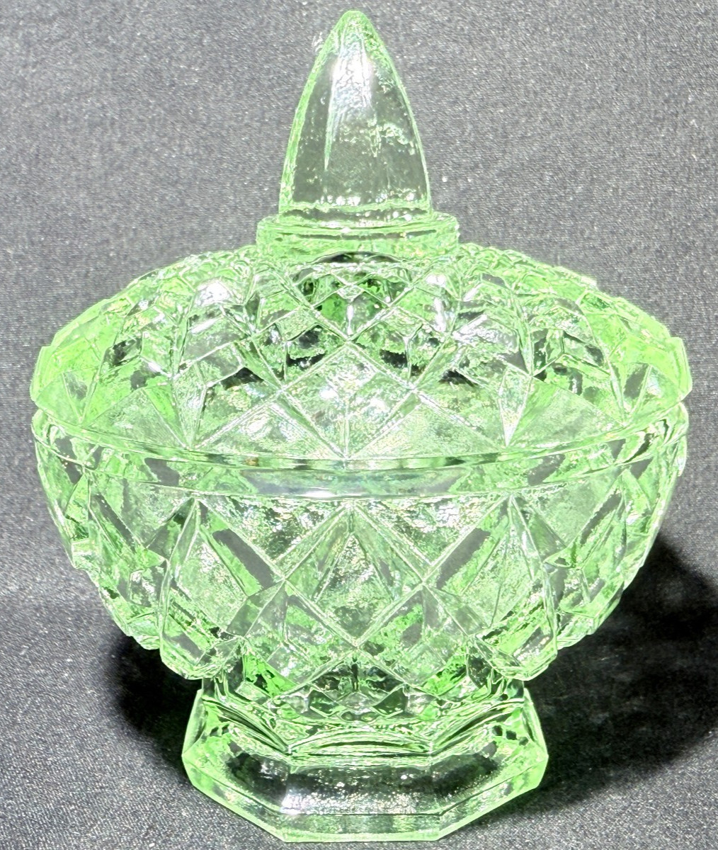 Green Vaseline Uranium glass covered candy dish coffee sugar jar / bowl selenium