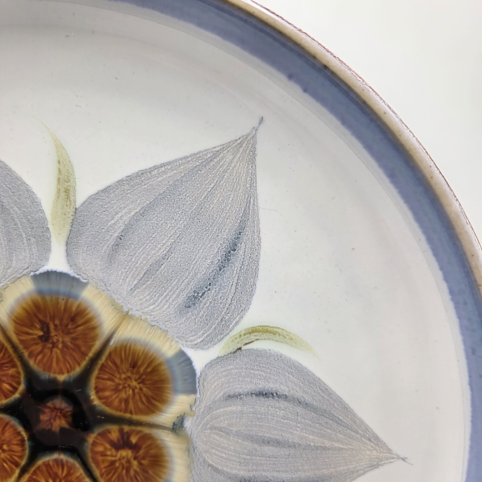 Denby Chatsworth Blue Rim Tan Rust Flower Blue/Gray Leaves Off White Salad Plate
