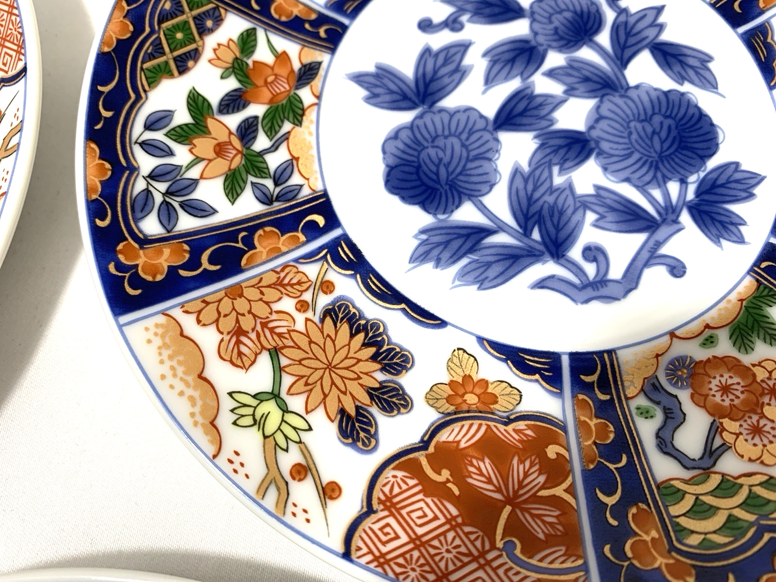 GUMPS KARAKUSA IMARI SET 4 COFFEE TEA CUP&SAUCER 2 SETS AVAIL RED BLU GREN GILT