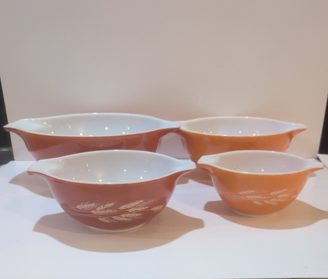 Vintage Pyrex Autumn Harvest Wheat 4 Pc Cinderella Nesting Bowl Set