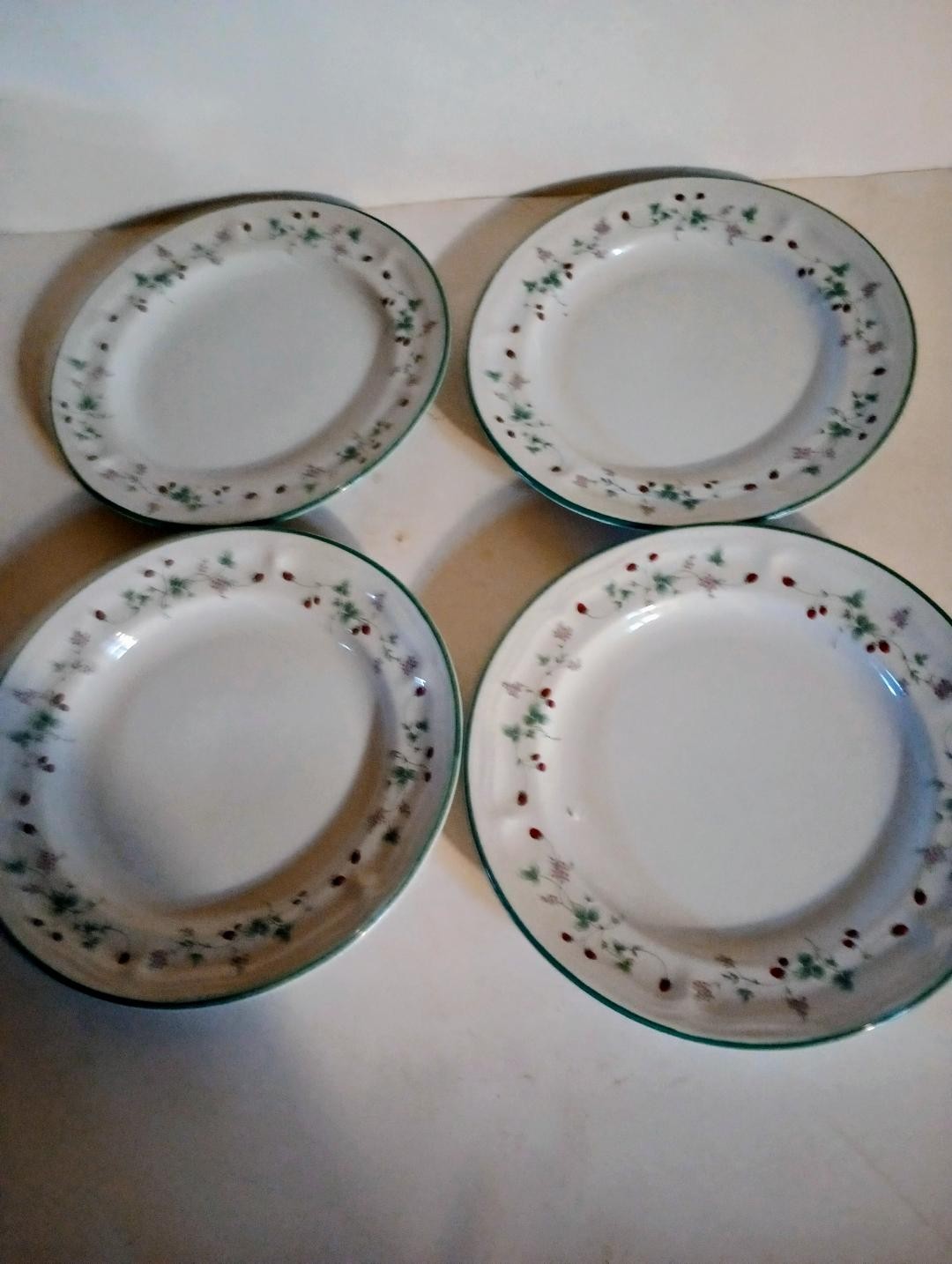 Set of 4 Vintage Stoneware Summer Fruits 7.75 in Plates