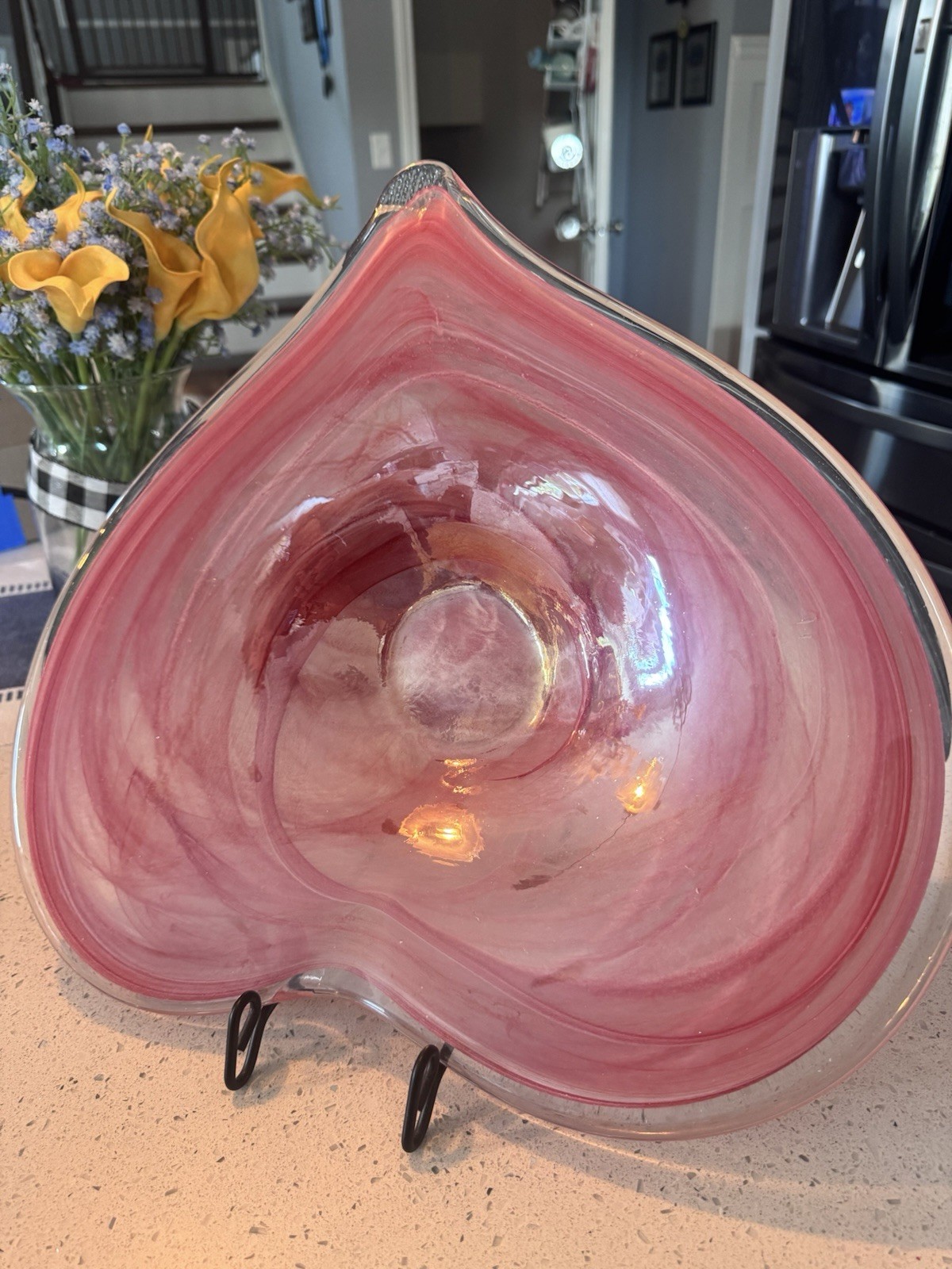 Large 16” Hand Blown Pink/Red Swirl Heart Art Glass Bowl Murano Style Centerpiec