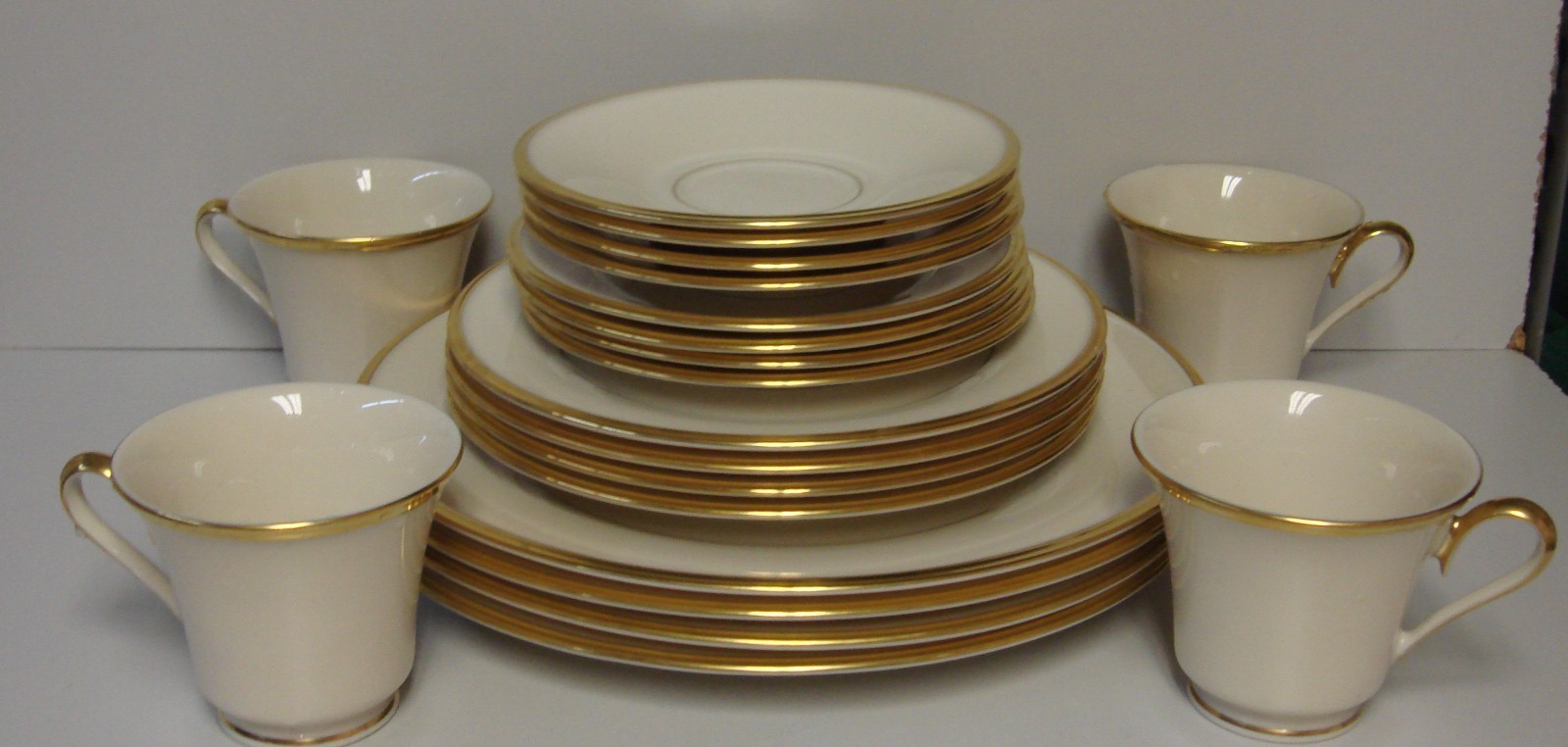 Lenox ETERNAL 20 Piece Set FOUR PLACE SETTINGS More Here