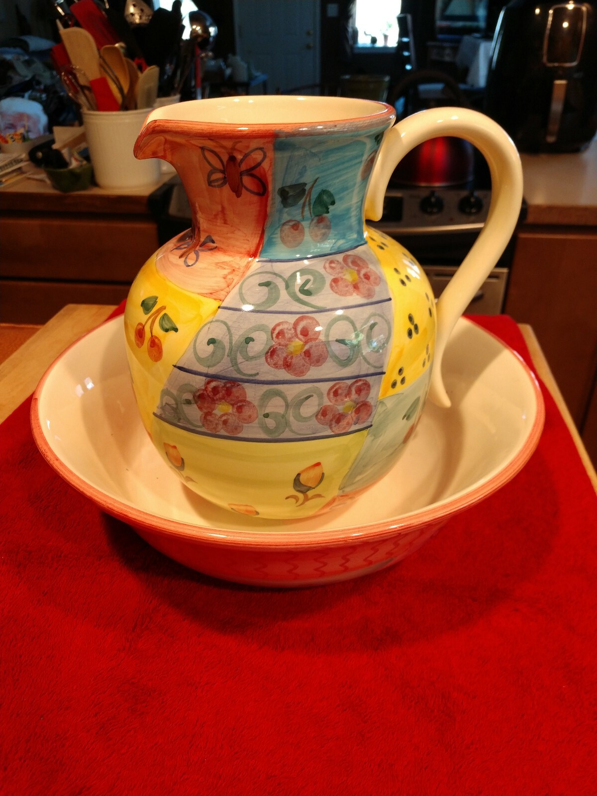 FAVANOL PORTUGAL MARTINIQUE WATER PITCHER AND BOWL PINK. FLORAL, FRUIT & BEES