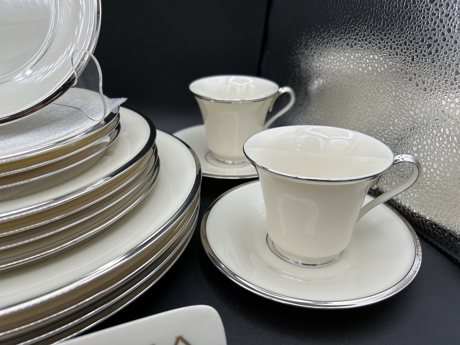 Lenox Solitaire~(Set of 4)~5 Piece Place Settings~1st Quality~Perfect~20 Pieces