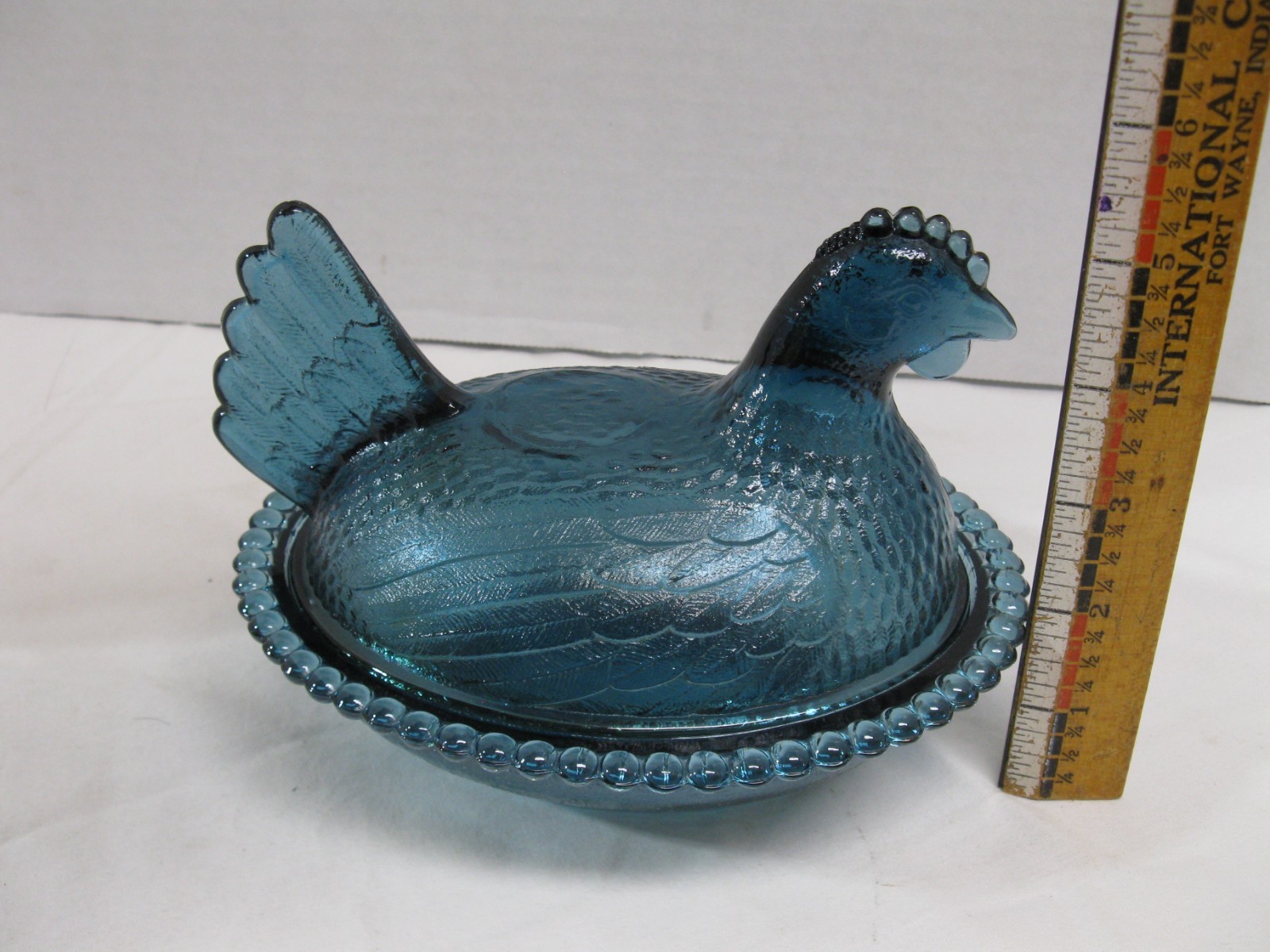 Indiana Glass Confederate Bicentennial Blue Hen on Nest with Beaded Nest READ