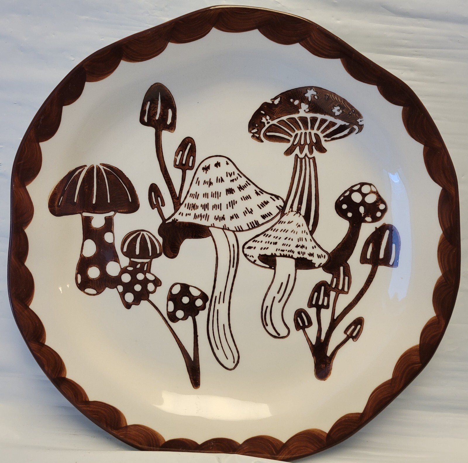 Potter’s Studio 3ct Luncheon Dinner Mushroom Plates Asymmetrical 10” Brown