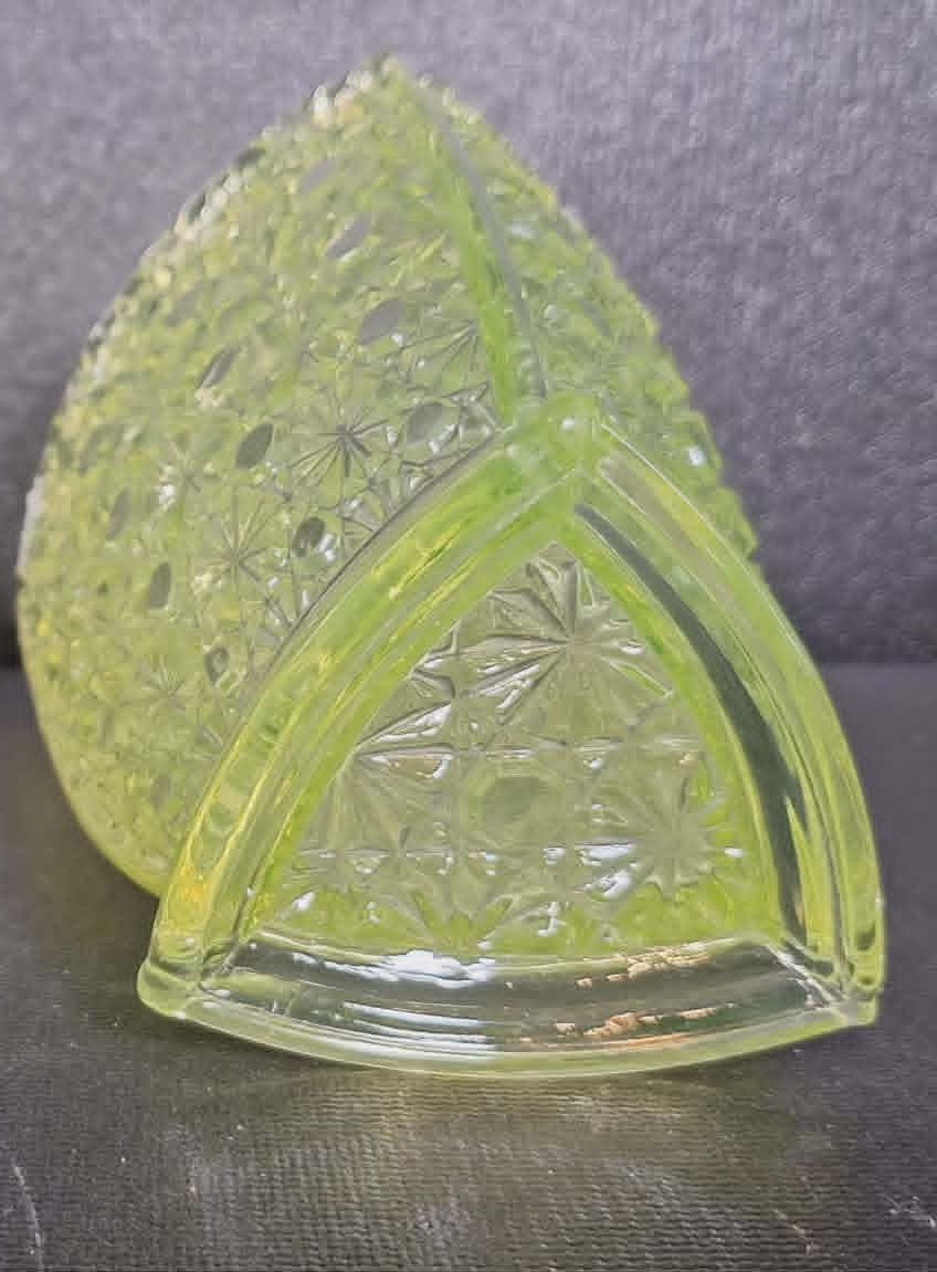 Gillander & Sons Vaseline Daisy & Button Spooner c1885