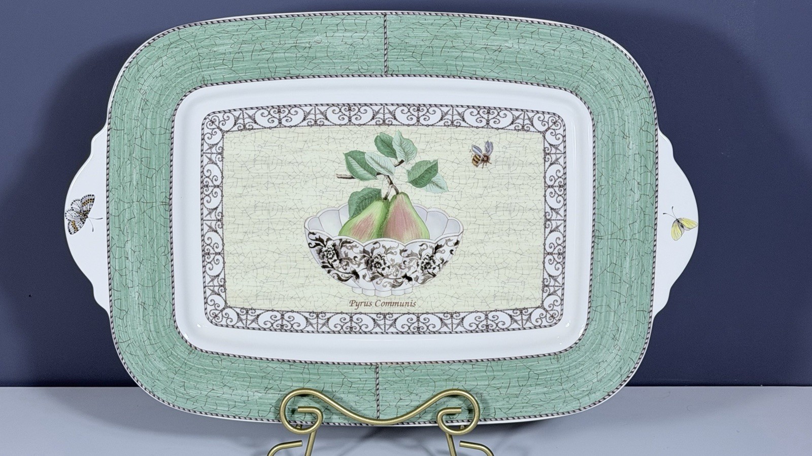 Wedgwood Sarah’s Garden Pear Platter 19.75” Queen’s Ware England 1997 UNUSED